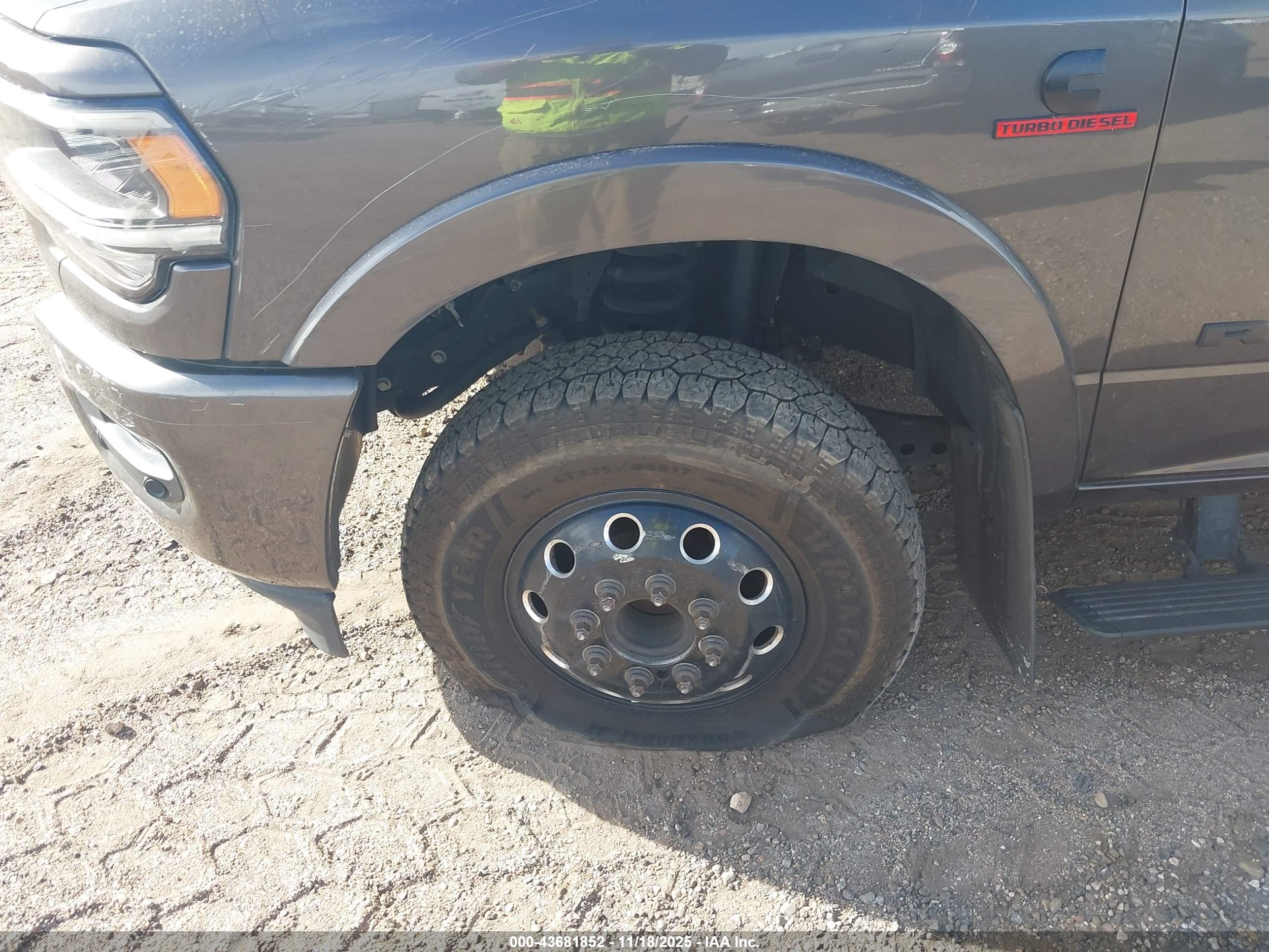 RAM 3500 image 6
