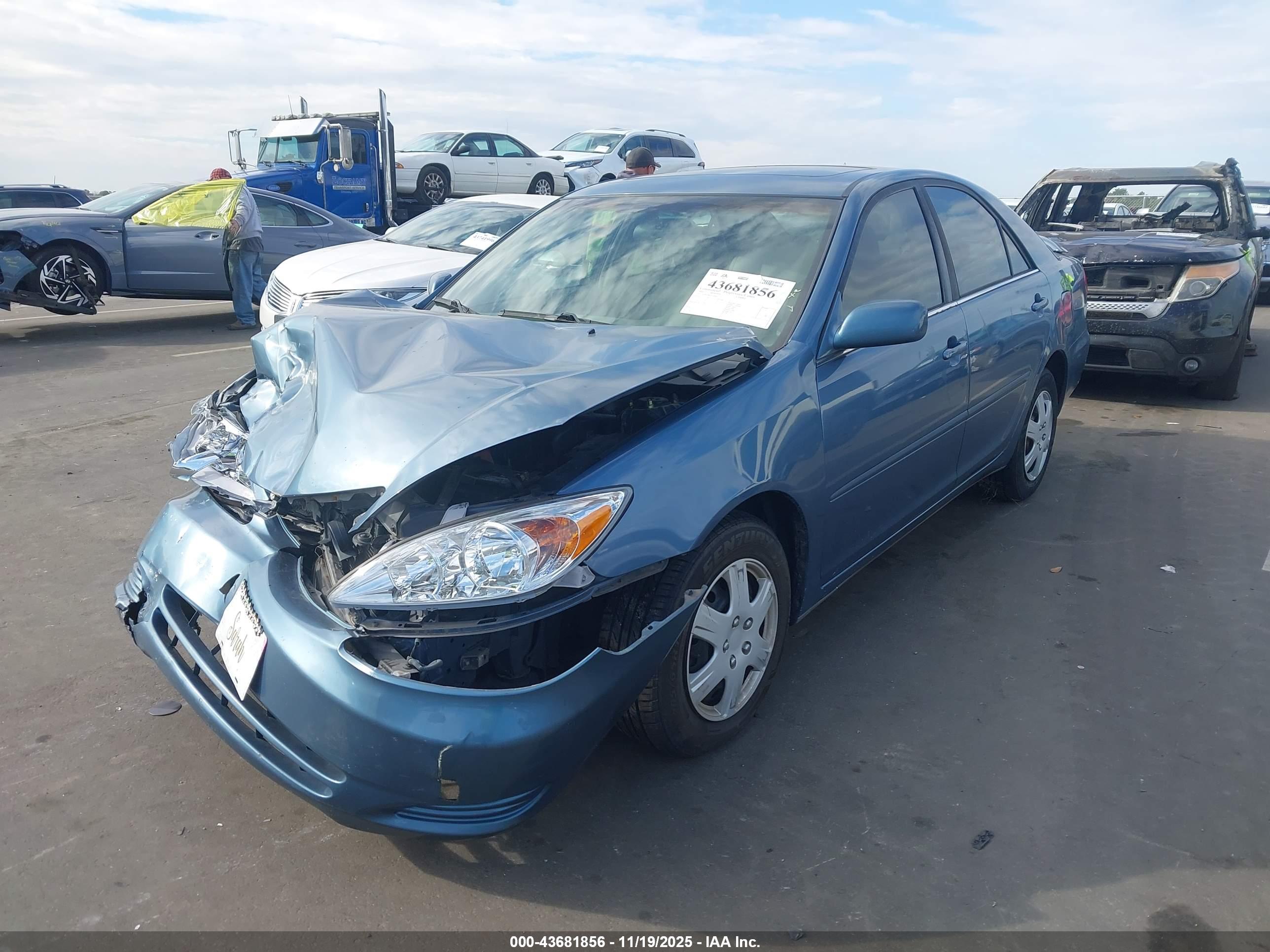TOYOTA CAMRY image 2