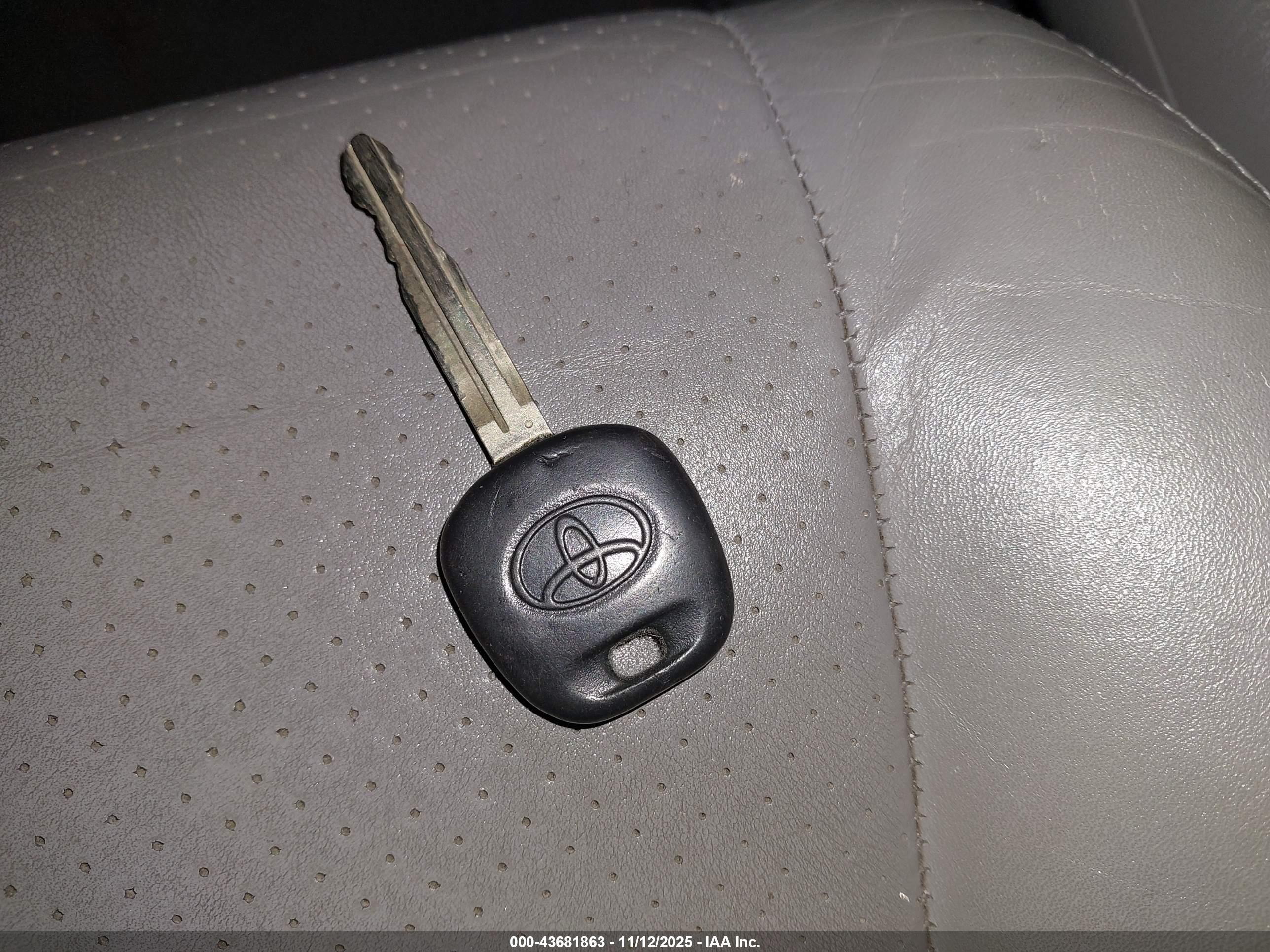 TOYOTA HIGHLANDER image 11