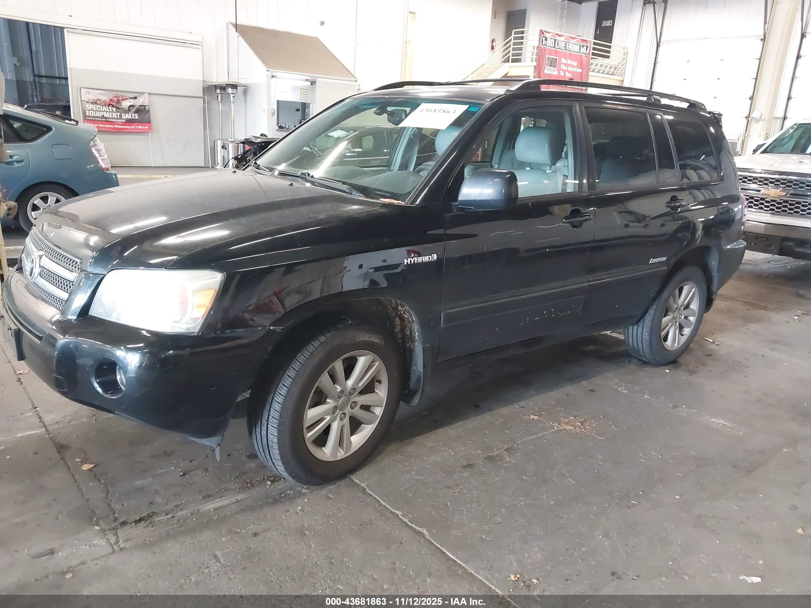 TOYOTA HIGHLANDER image 2