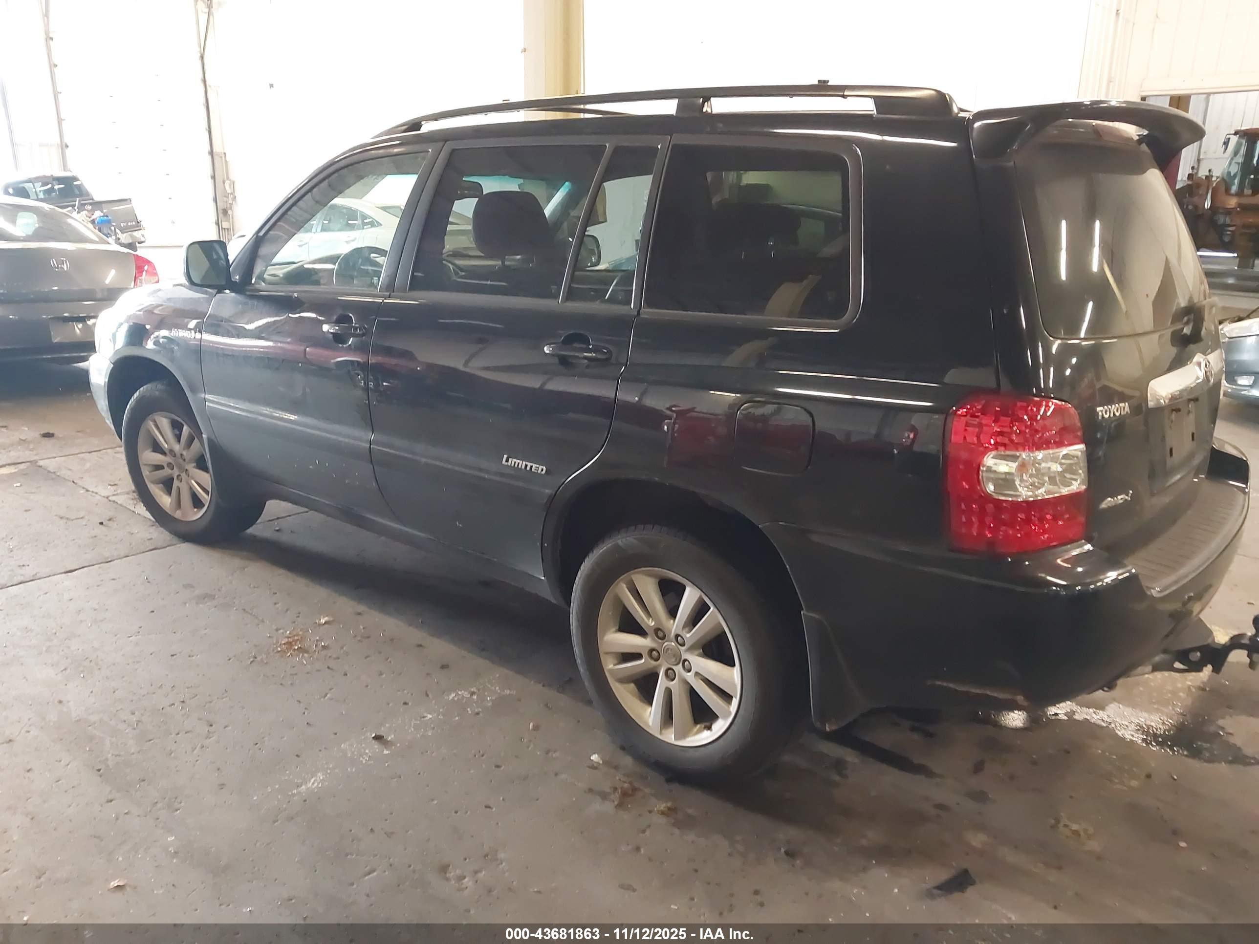 TOYOTA HIGHLANDER image 3