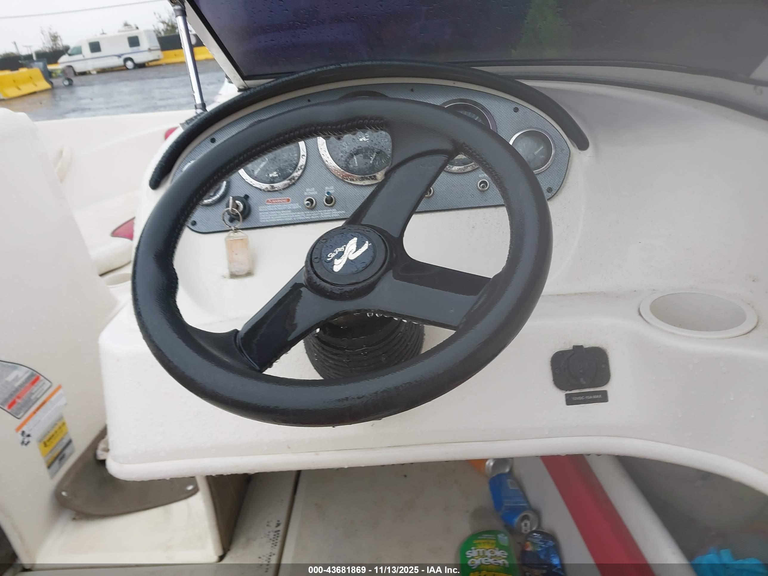 SEA RAY image 11