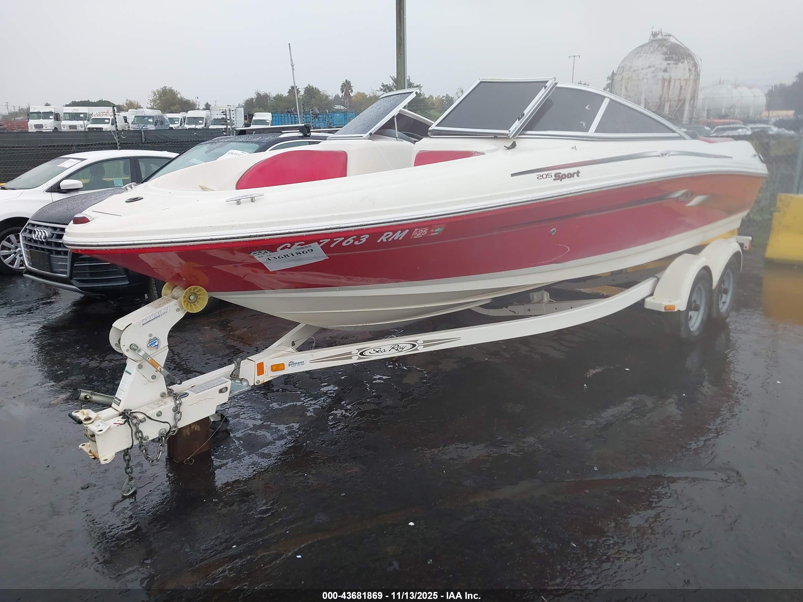 SEA RAY image 2