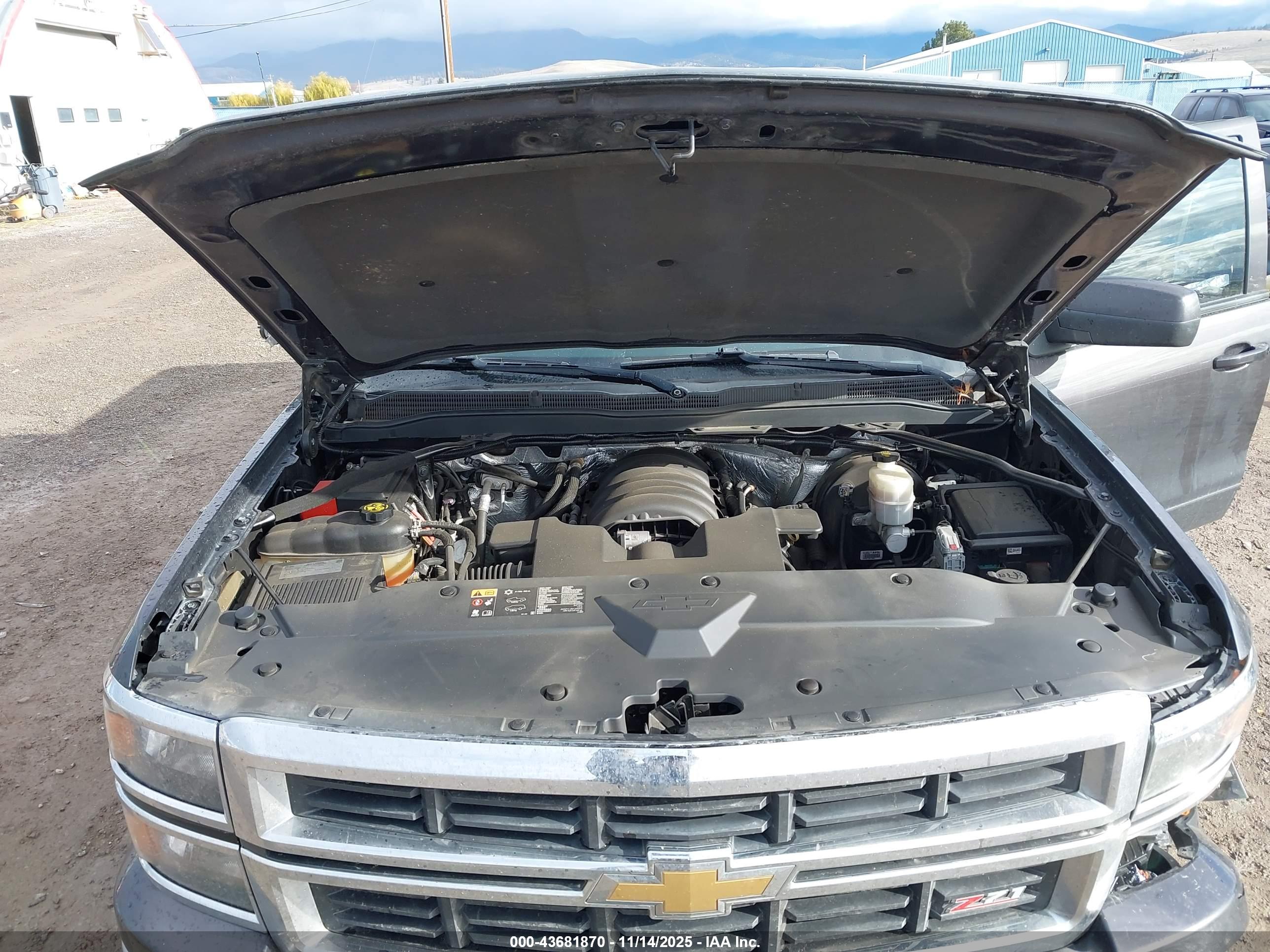 CHEVROLET SILVERADO image 10