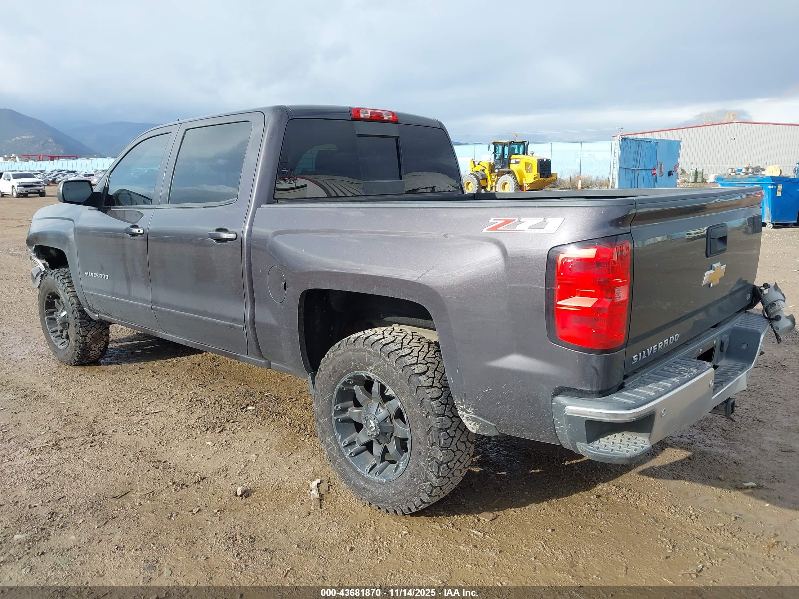 CHEVROLET SILVERADO image 3