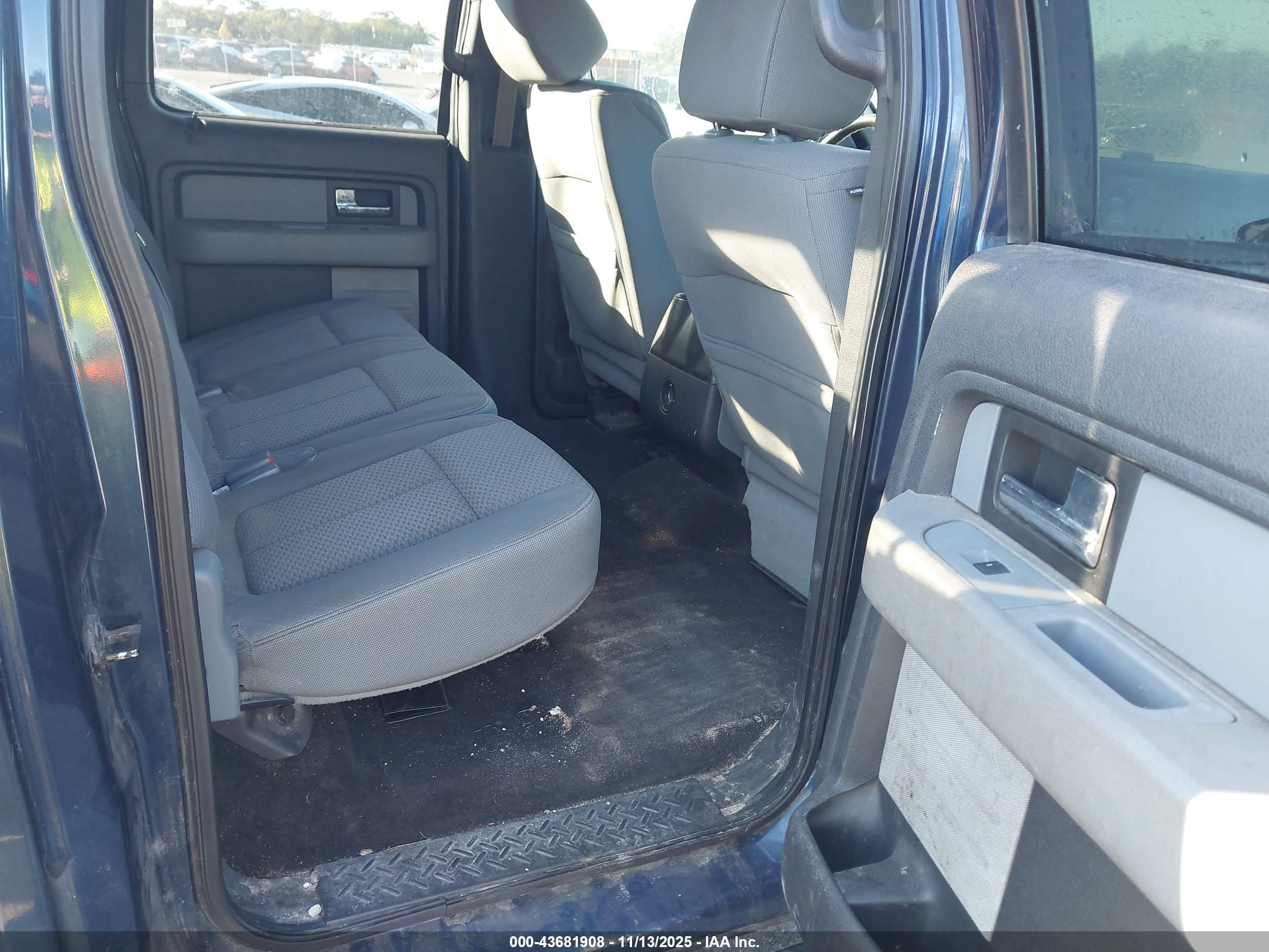 FORD F-150 image 8