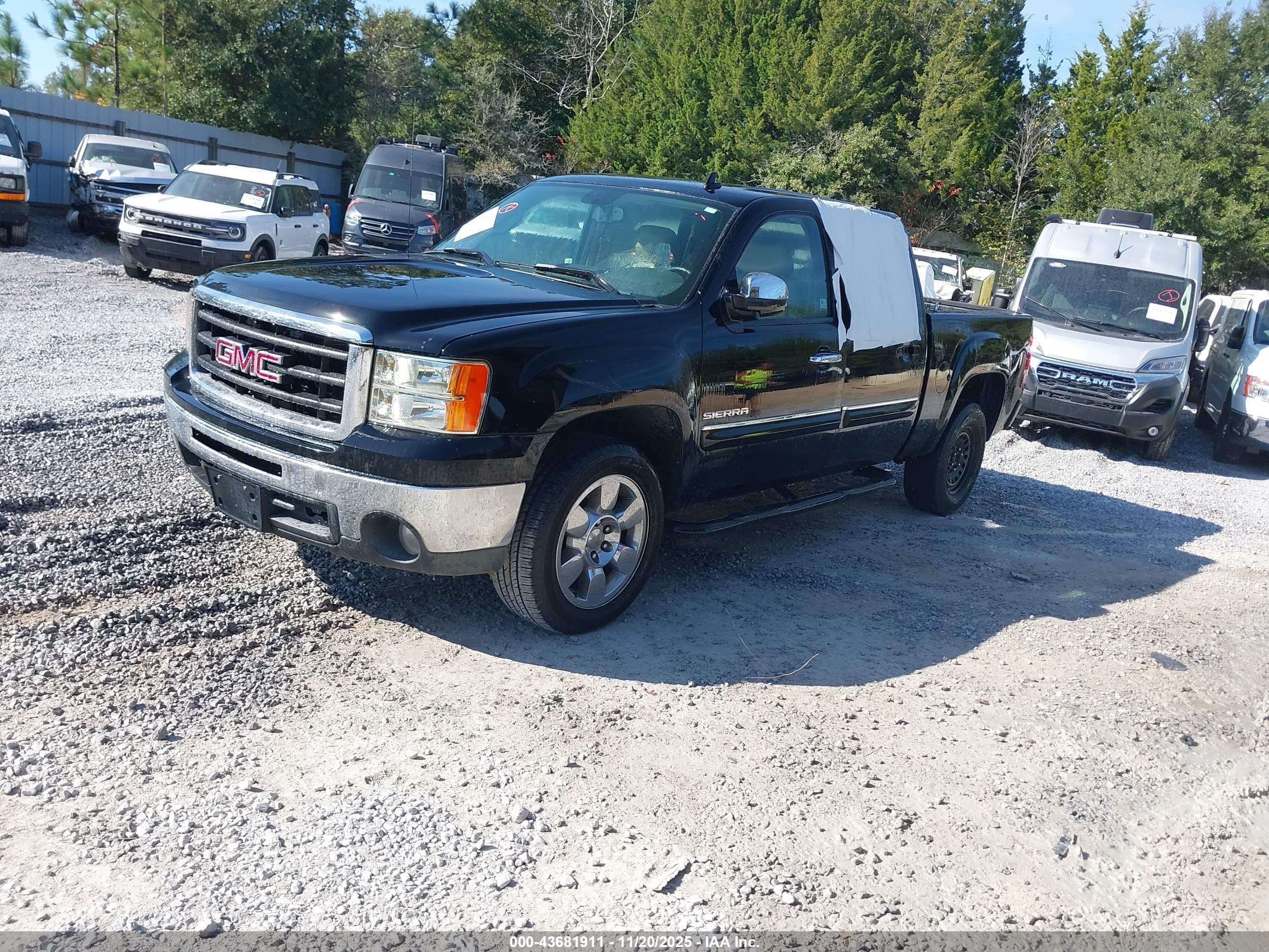 GMC SIERRA image 2