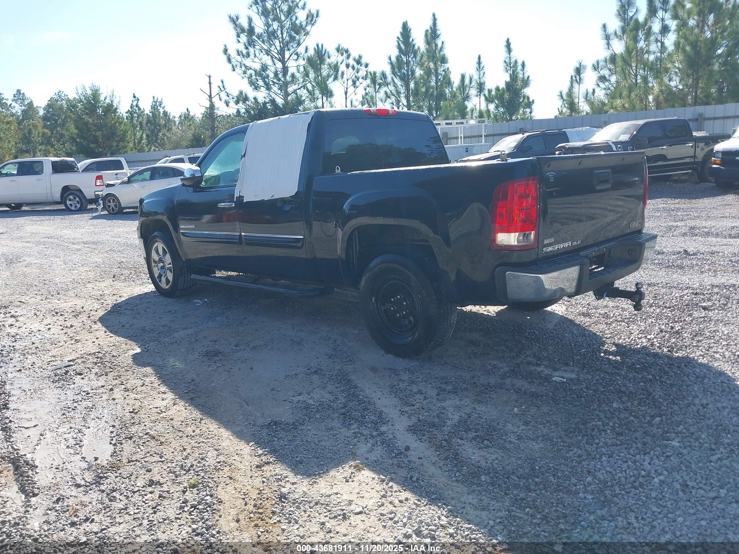 GMC SIERRA image 3
