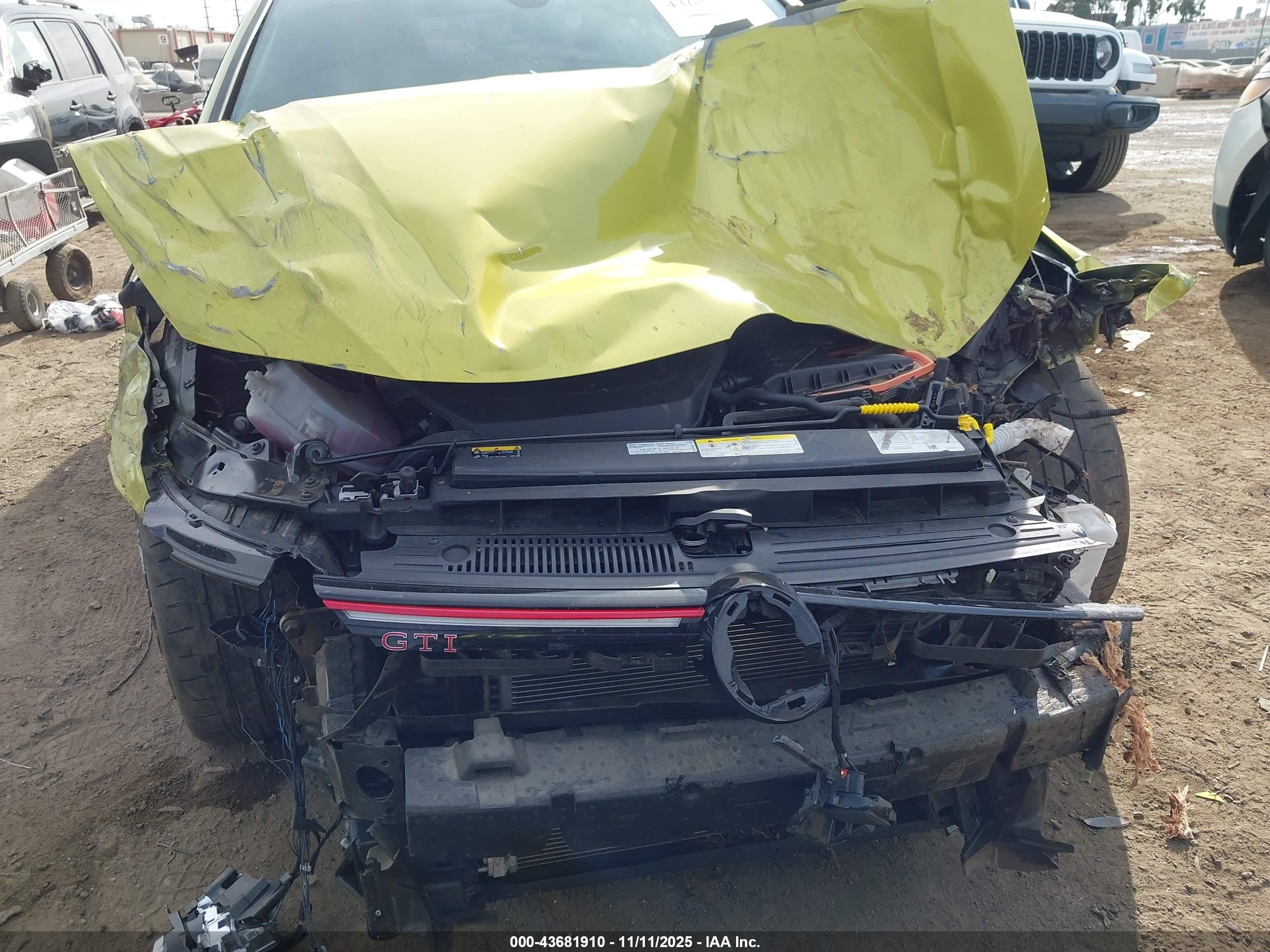 VOLKSWAGEN GOLF image 6