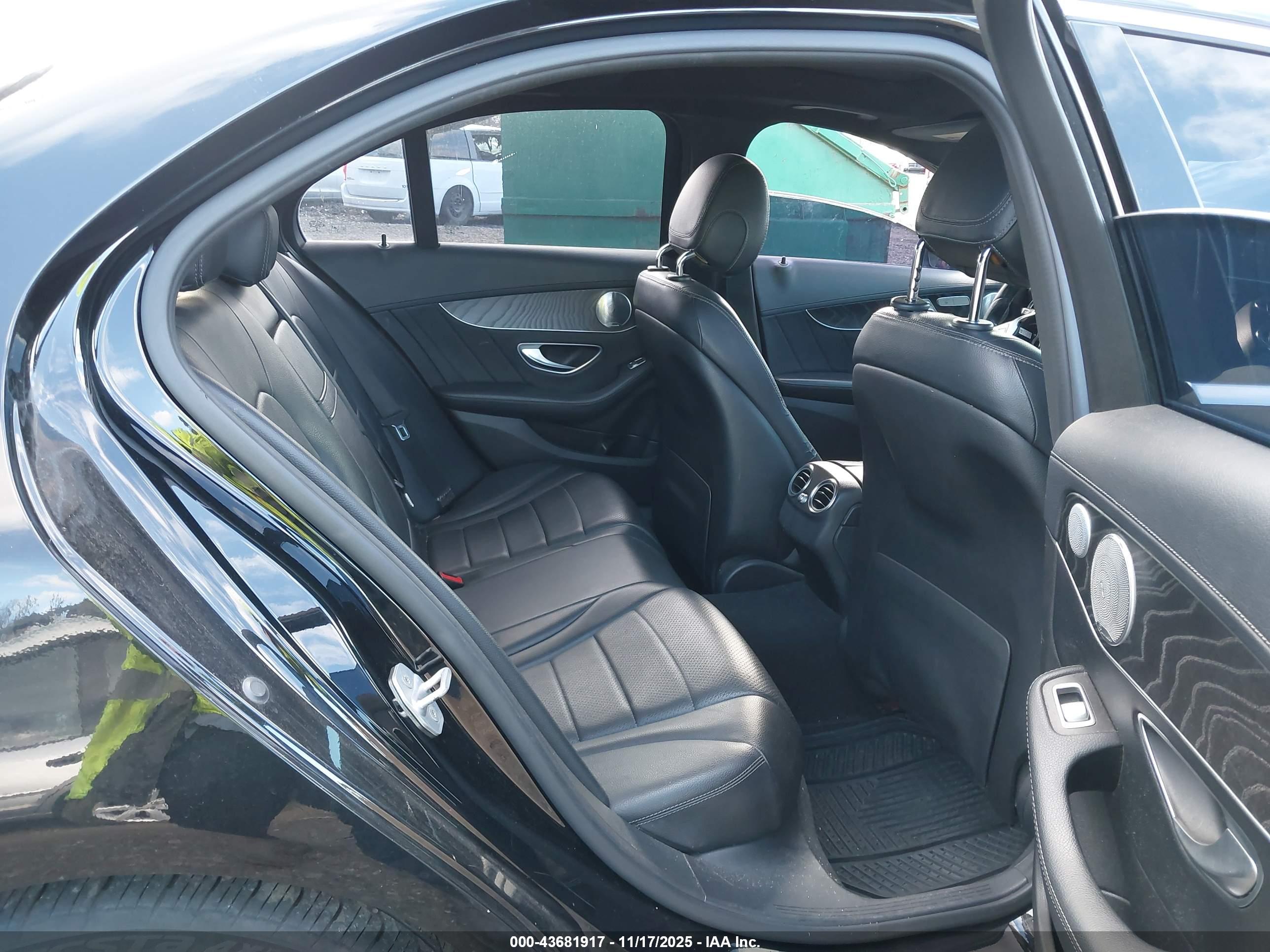 MERCEDES-BENZ C image 8
