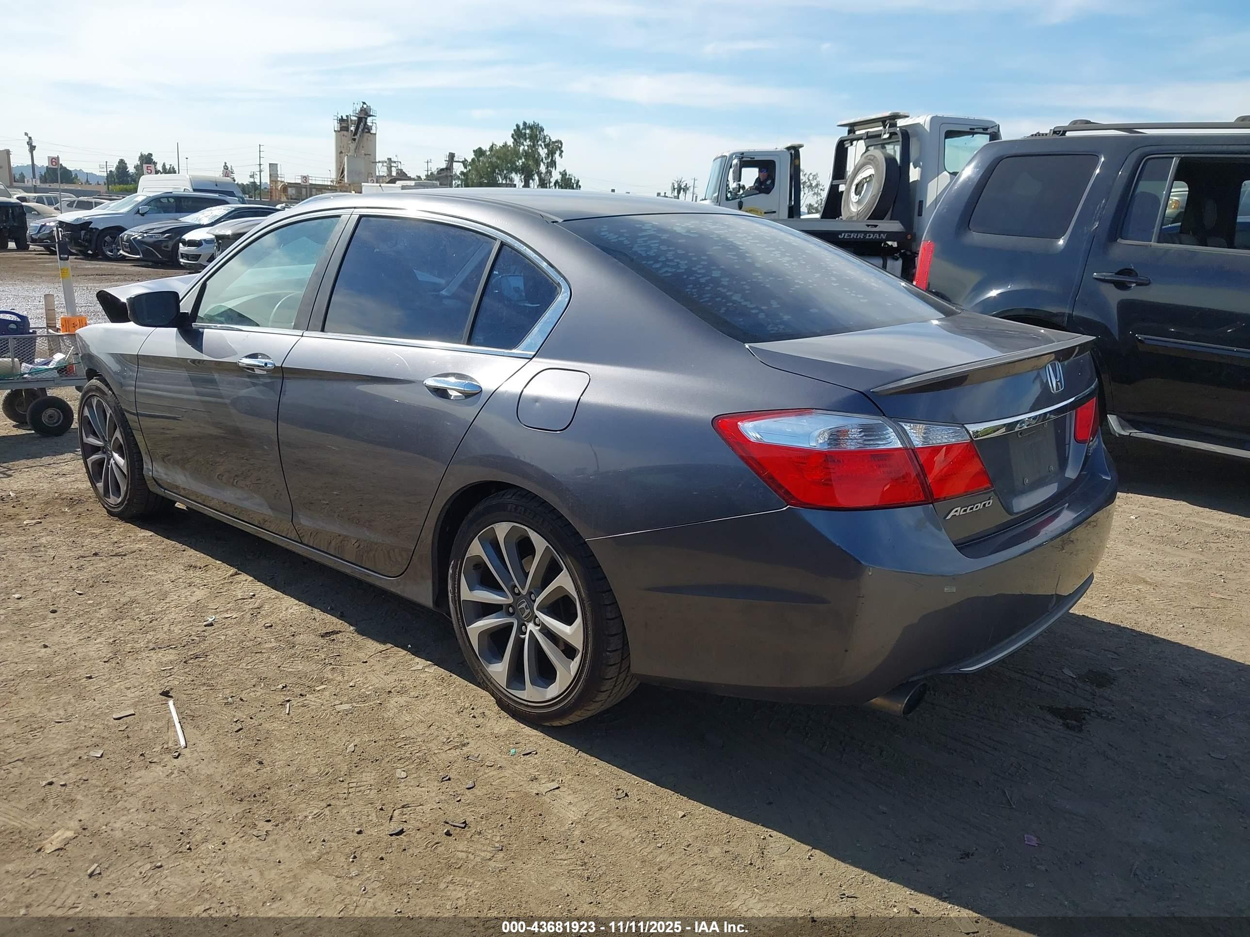 HONDA ACCORD image 3
