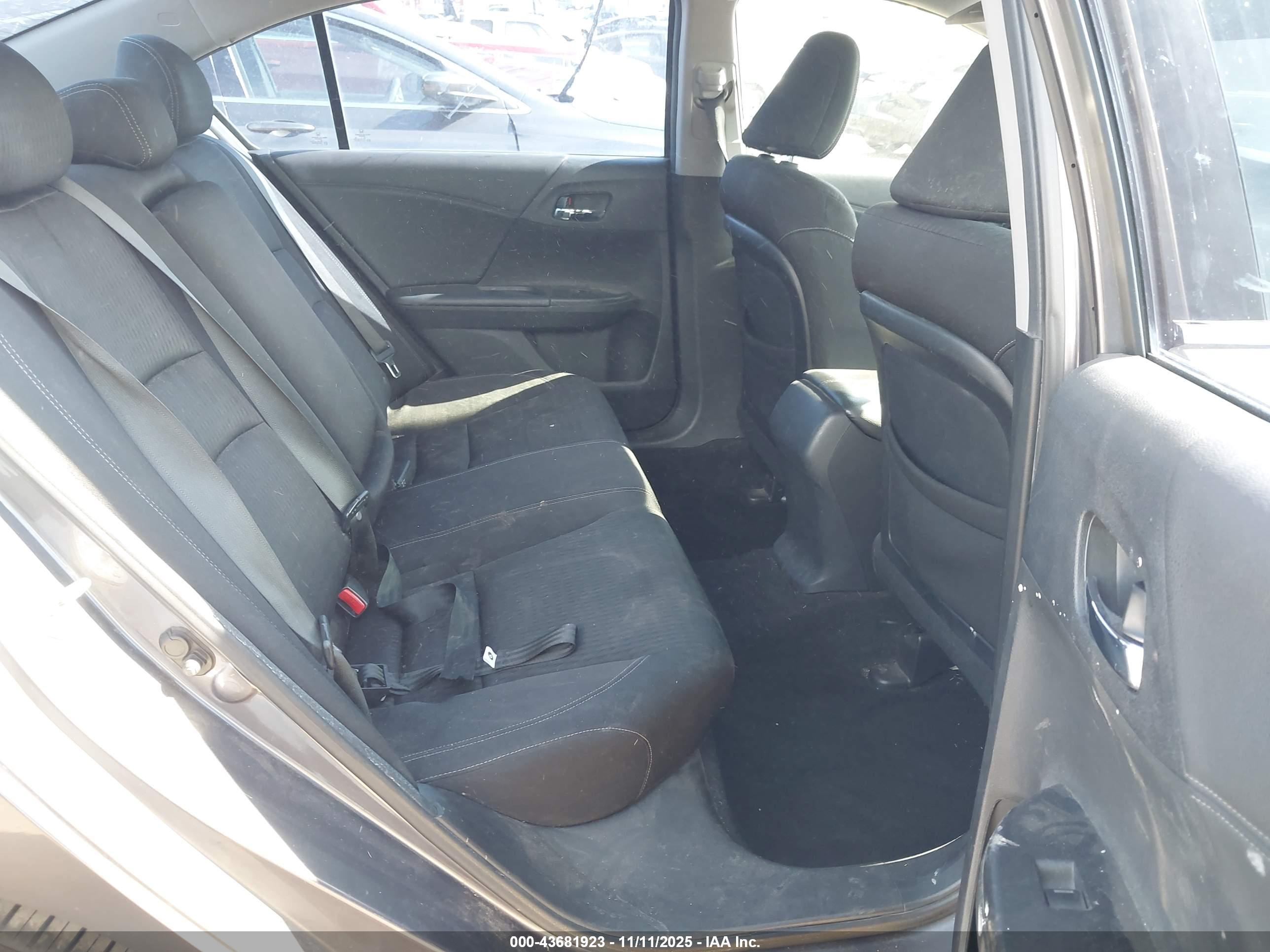 HONDA ACCORD image 8