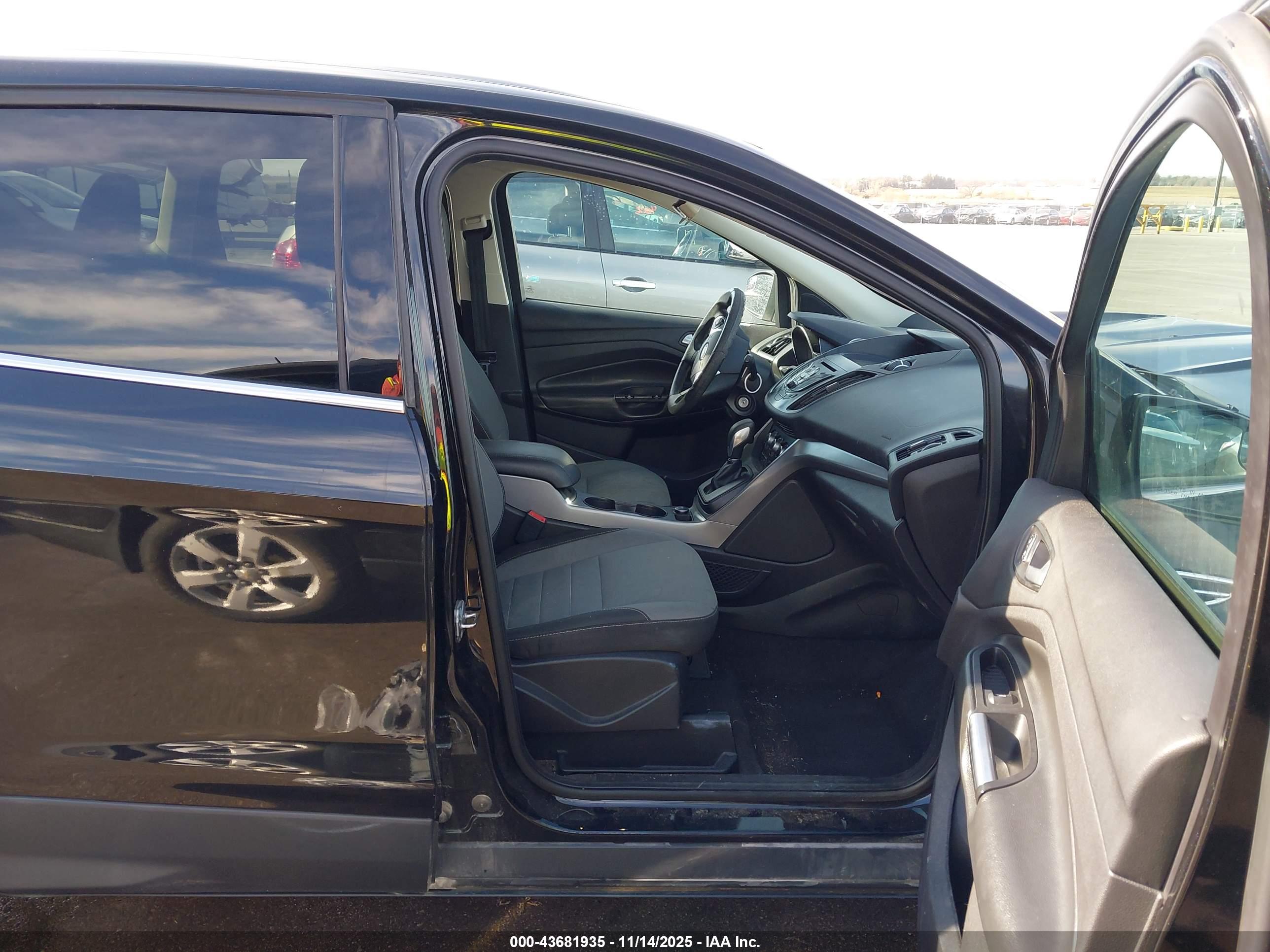 FORD ESCAPE image 5