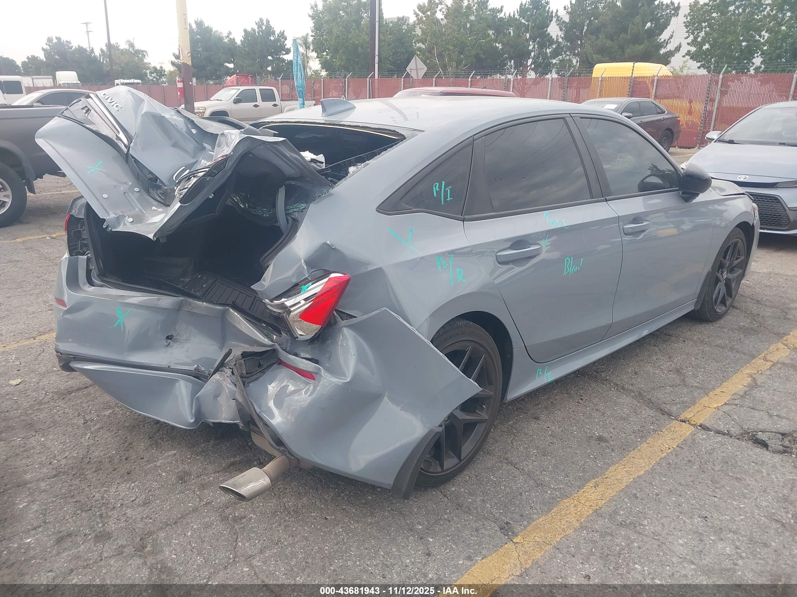 HONDA CIVIC image 4