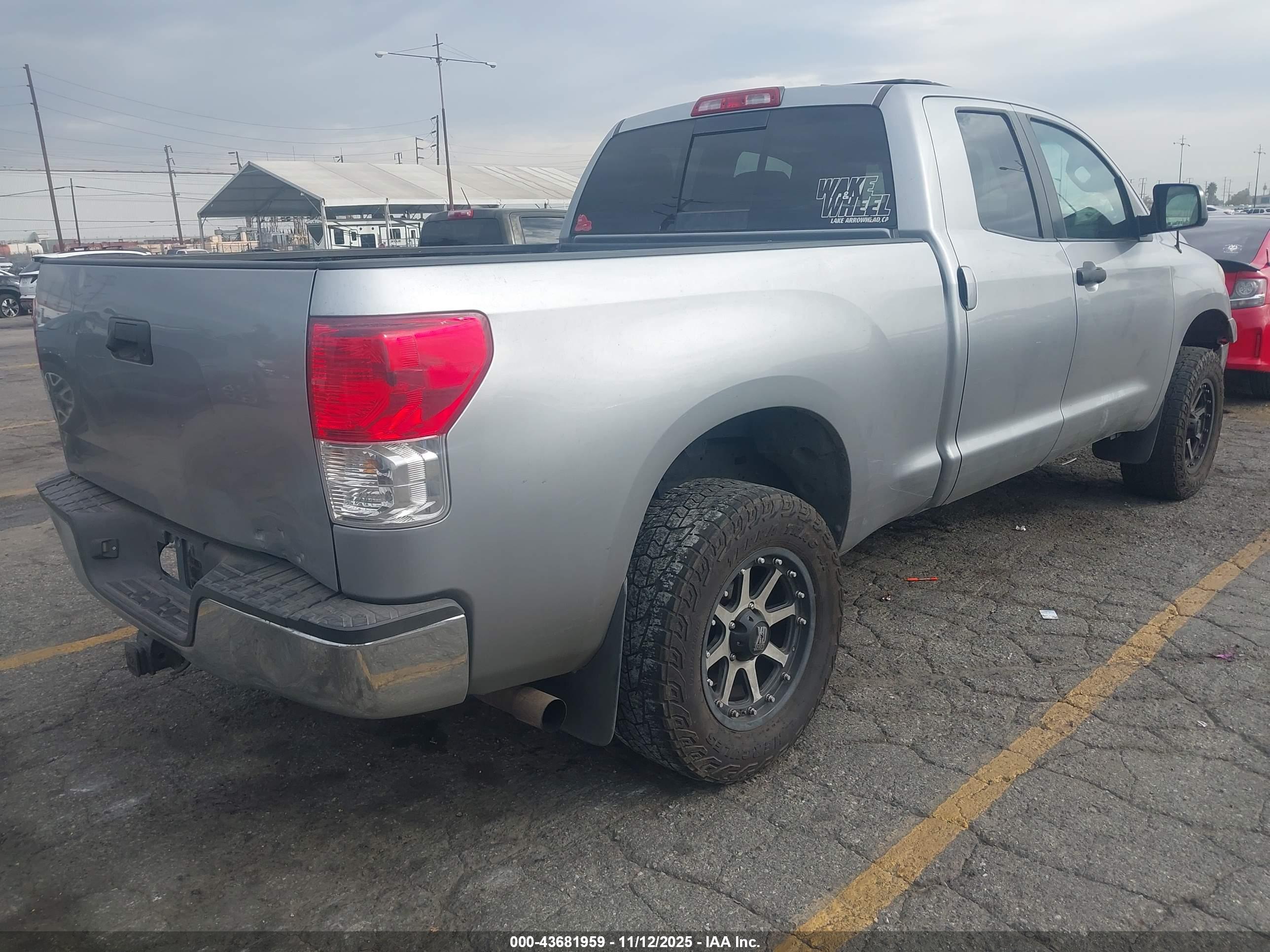 TOYOTA TUNDRA image 4