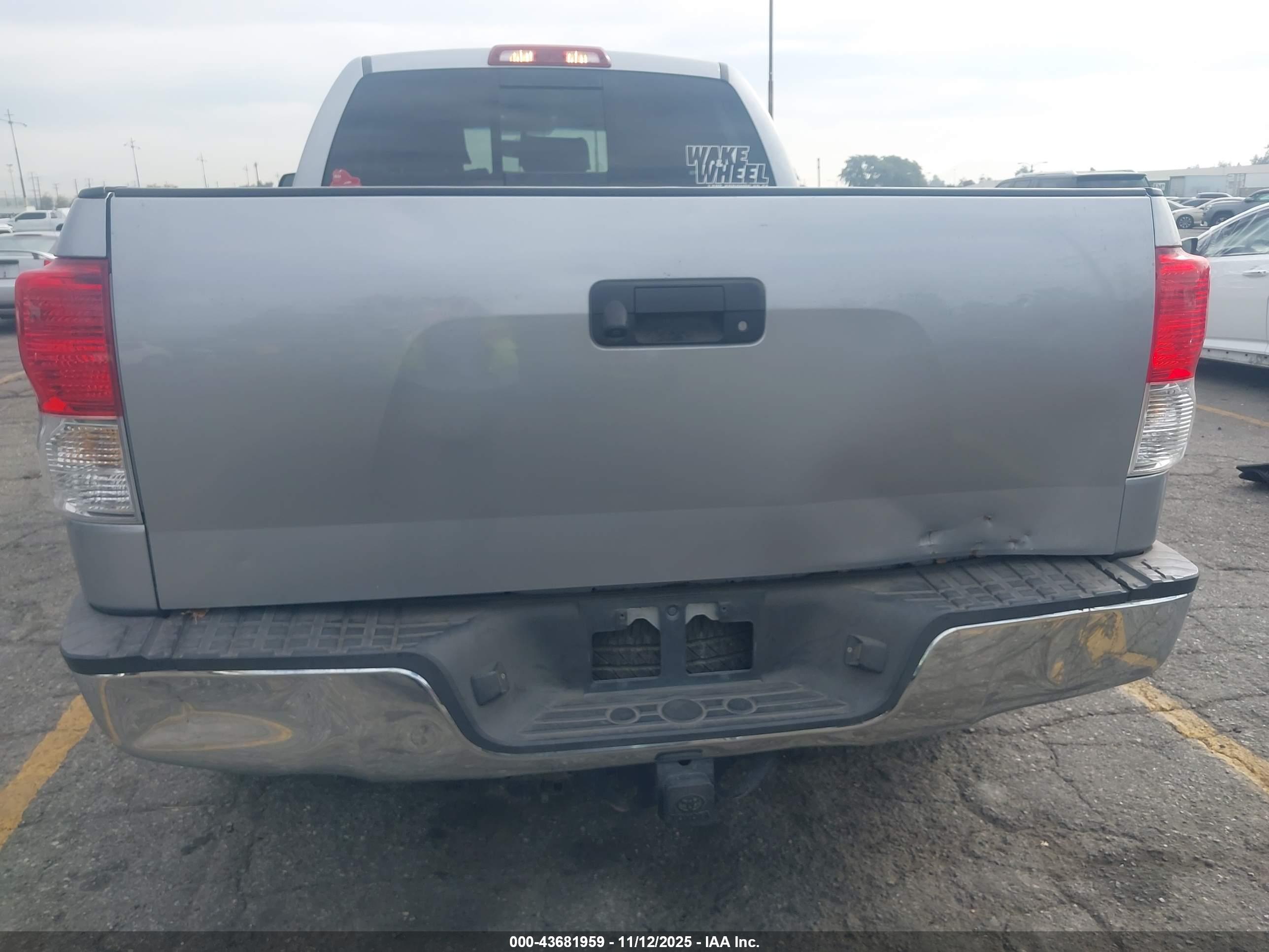 TOYOTA TUNDRA image 6
