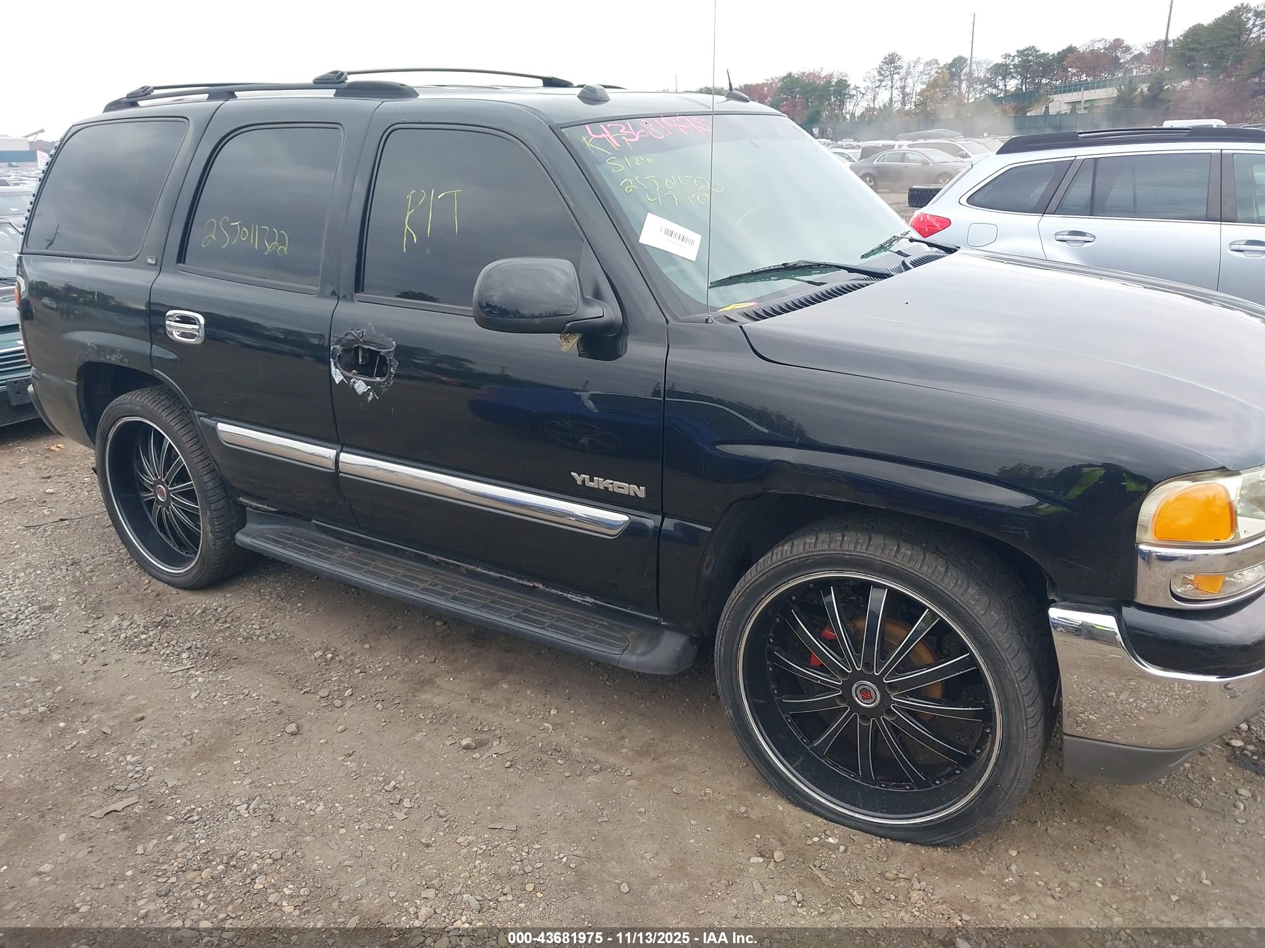 GMC YUKON image 6