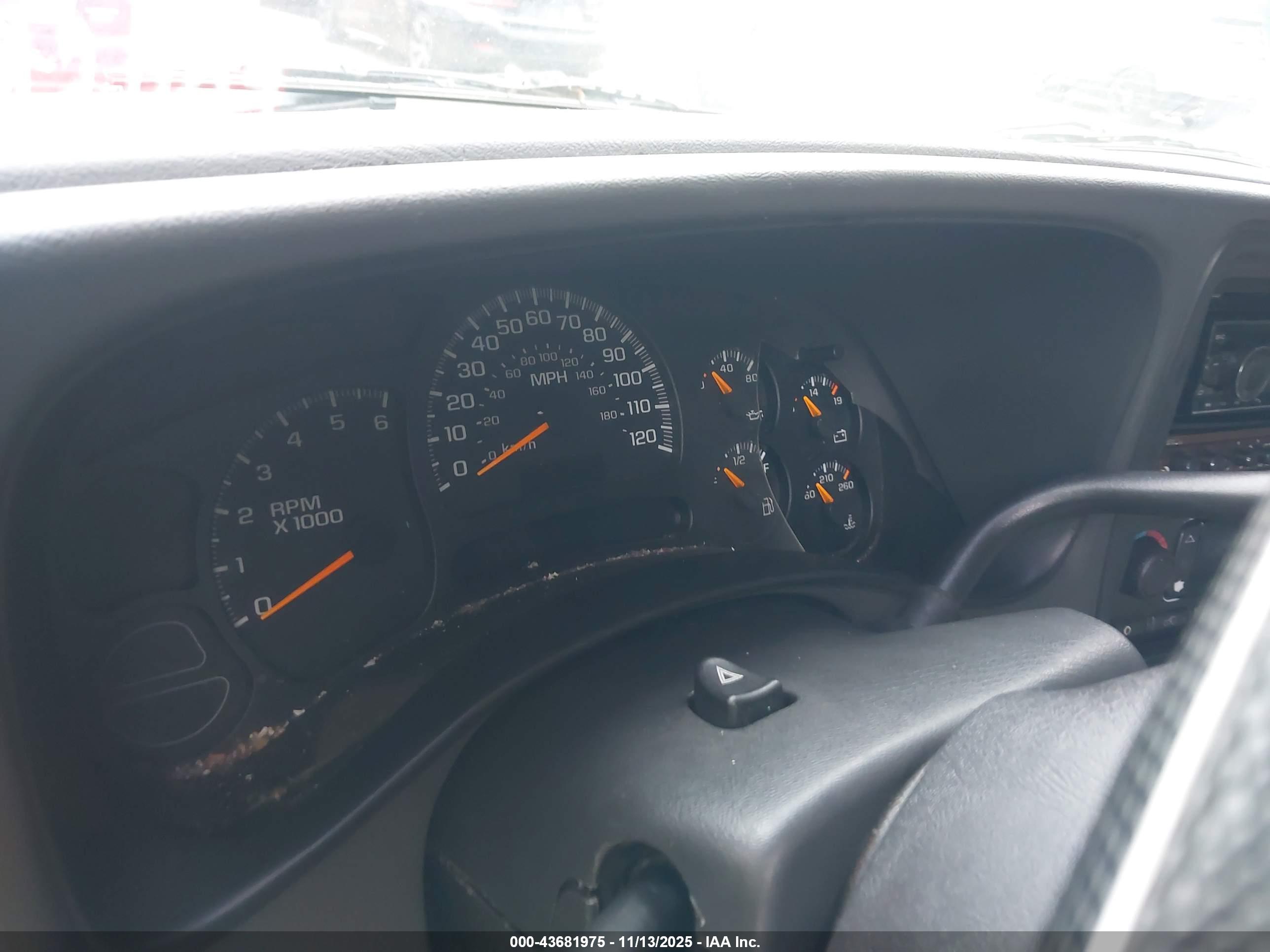 GMC YUKON image 7
