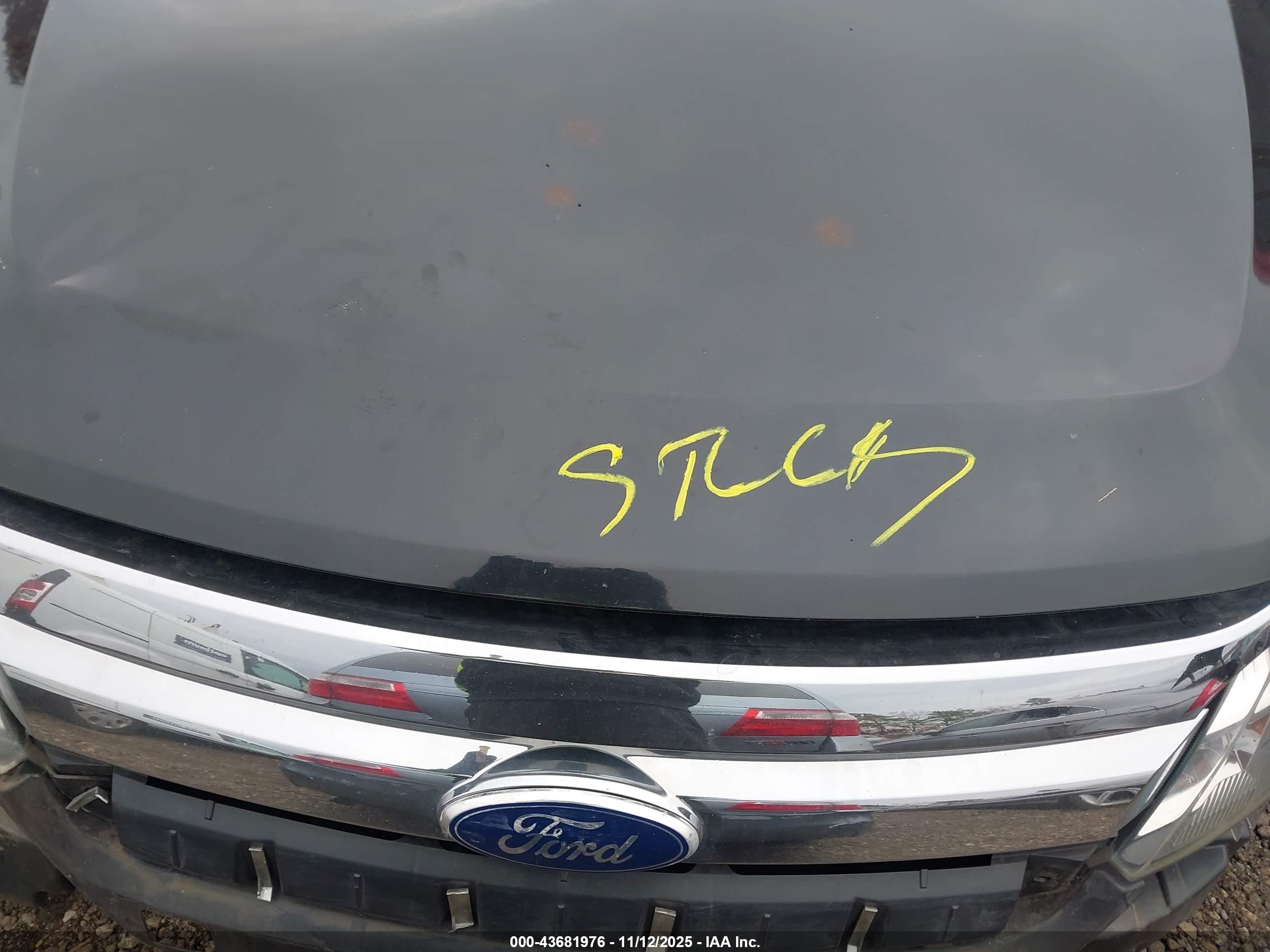 FORD FUSION image 10
