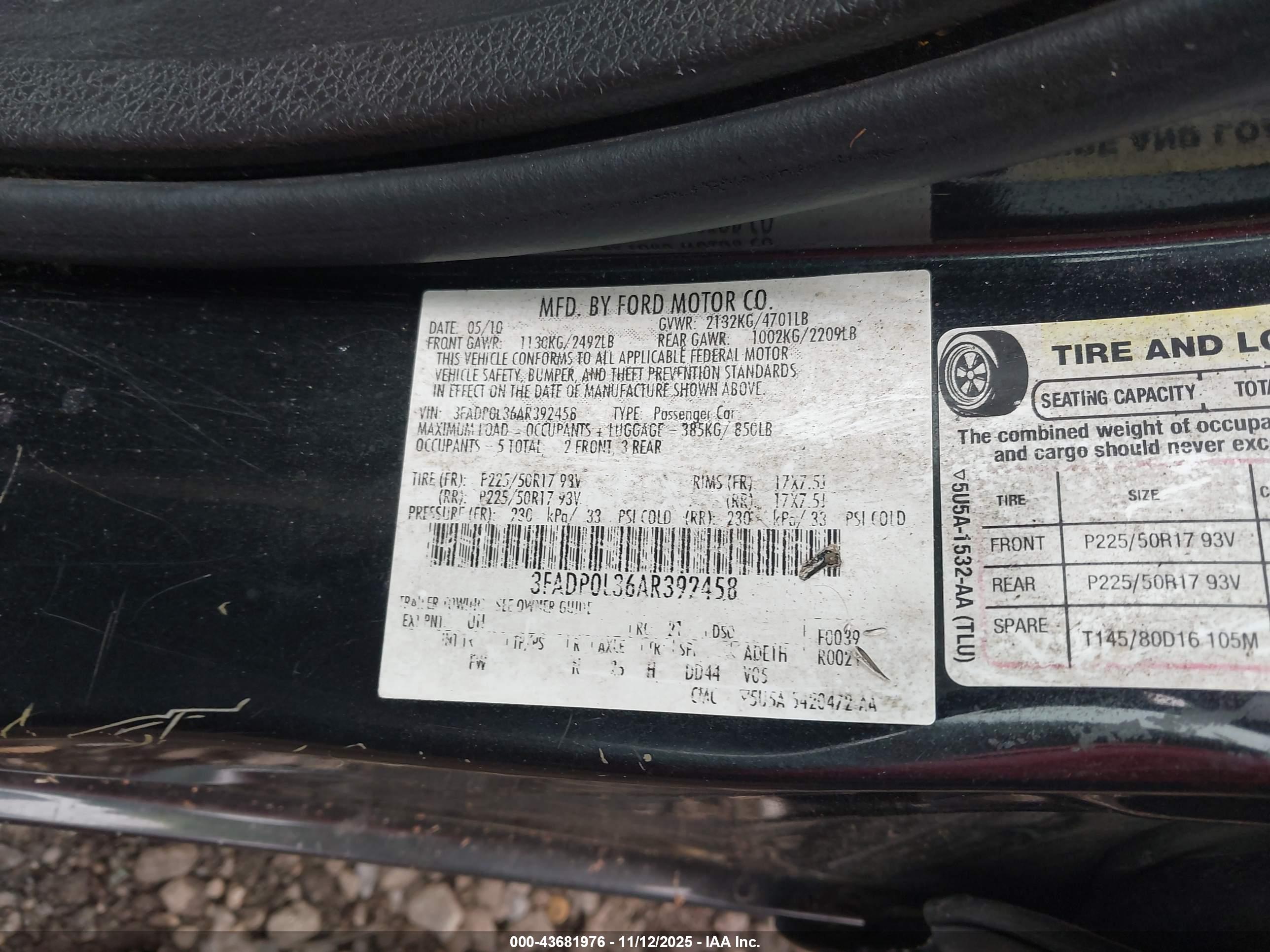 FORD FUSION image 9