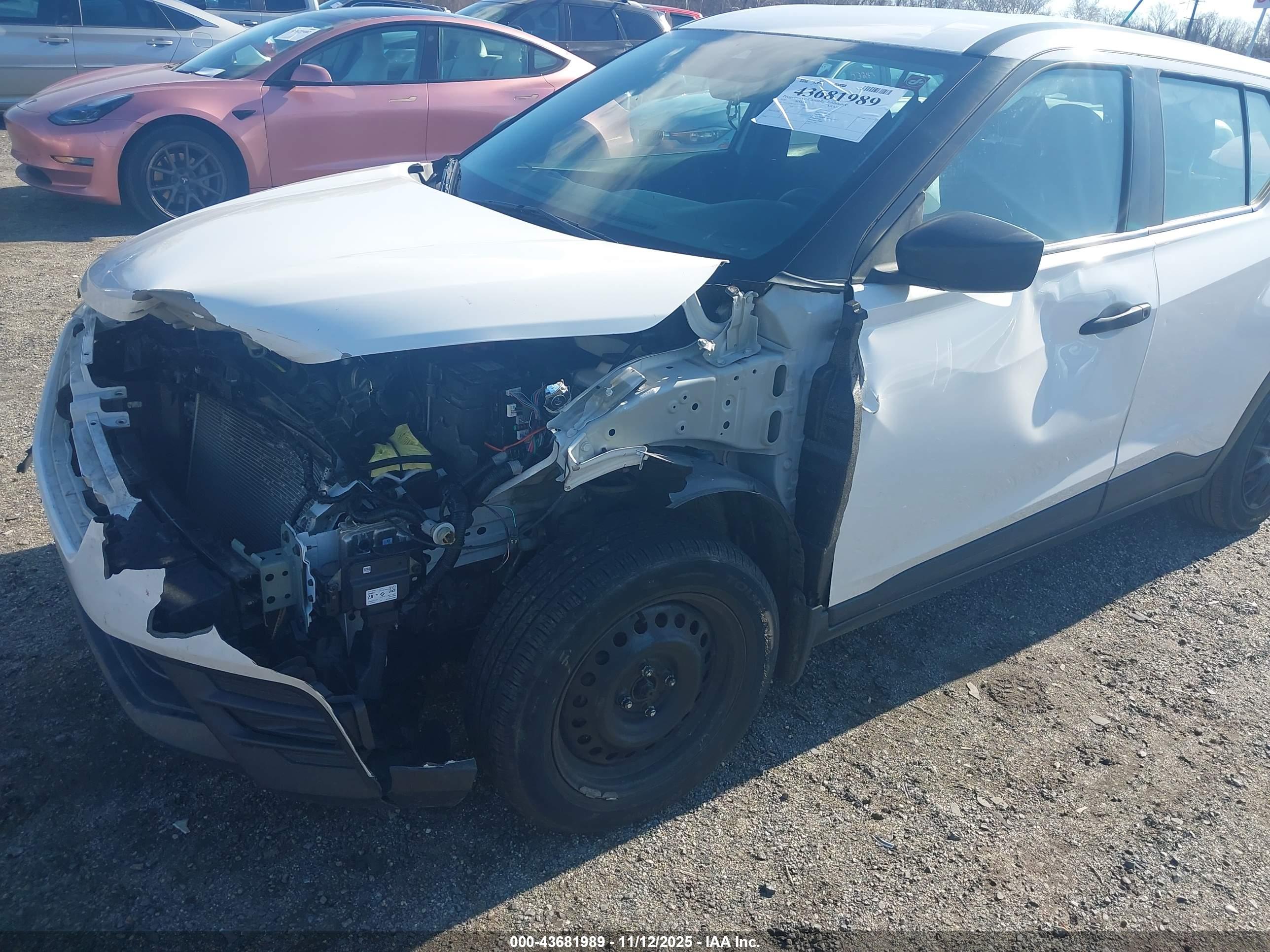 NISSAN KICKS image 6