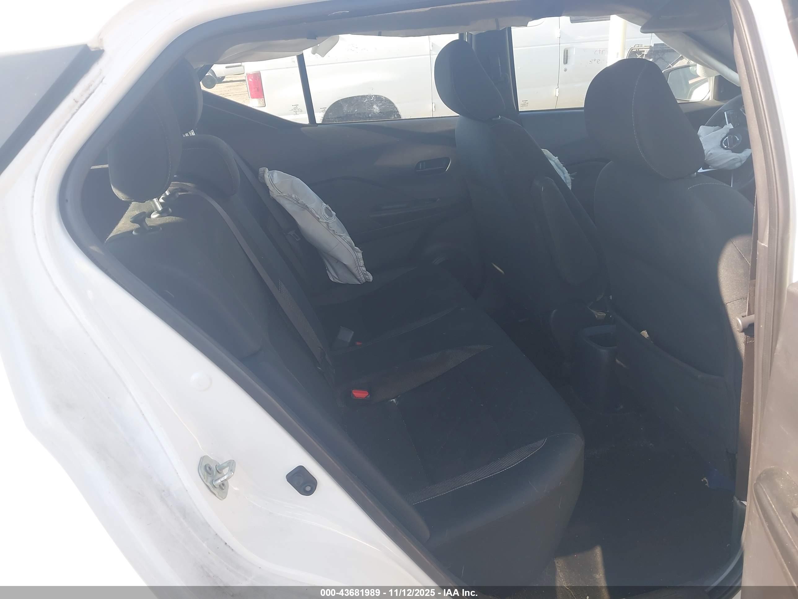 NISSAN KICKS image 8