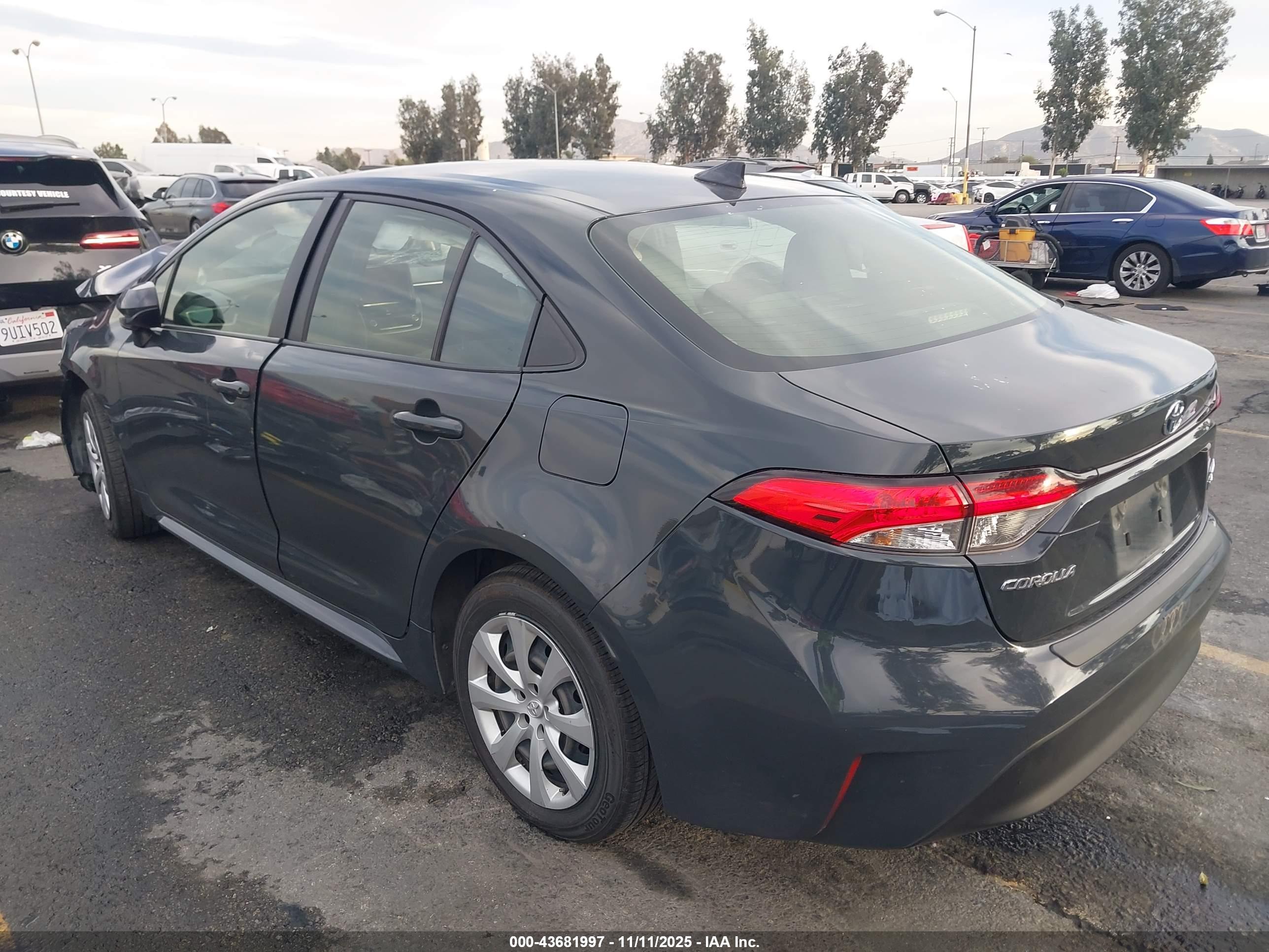 TOYOTA COROLLA image 3