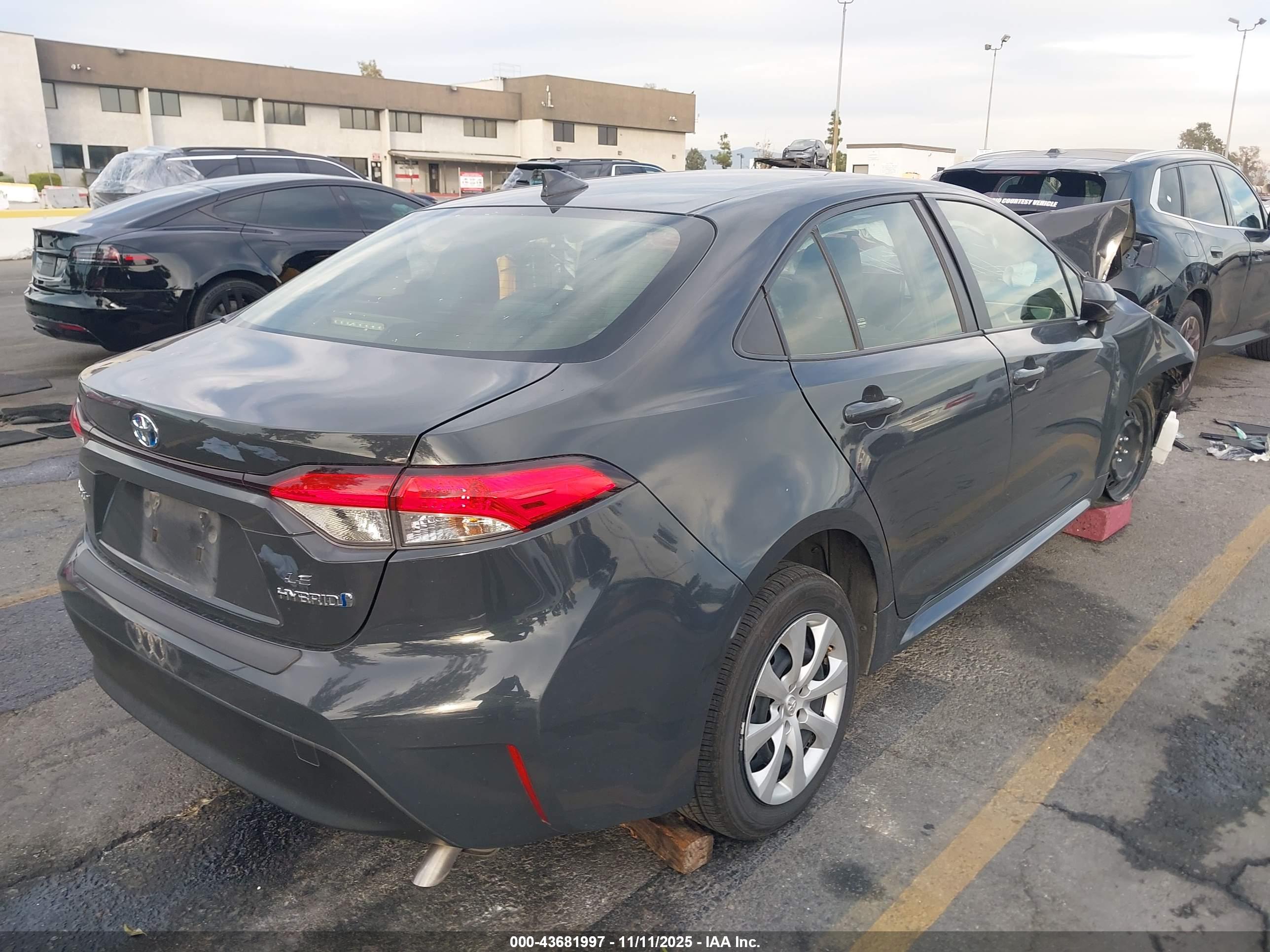TOYOTA COROLLA image 4