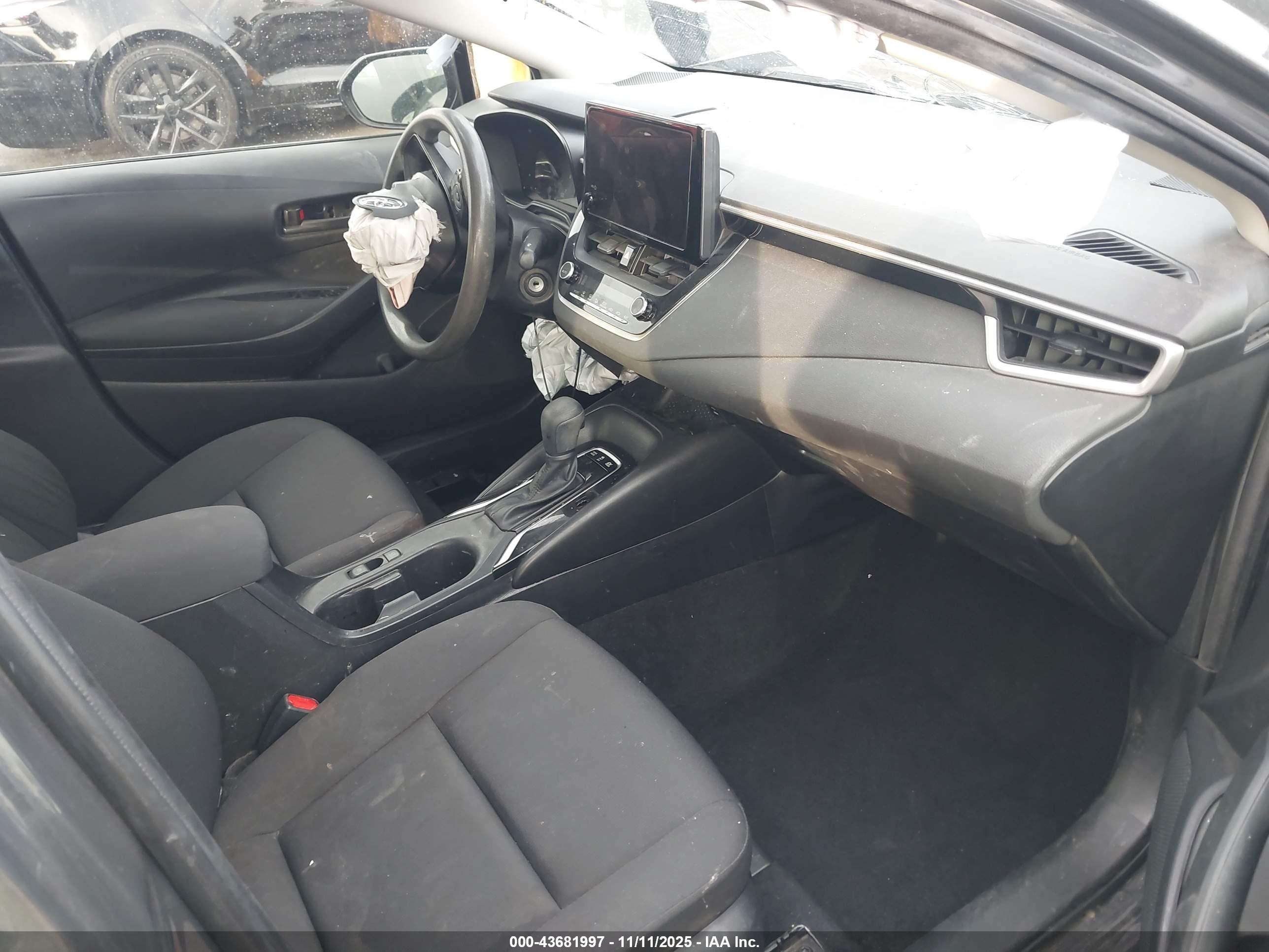 TOYOTA COROLLA image 5