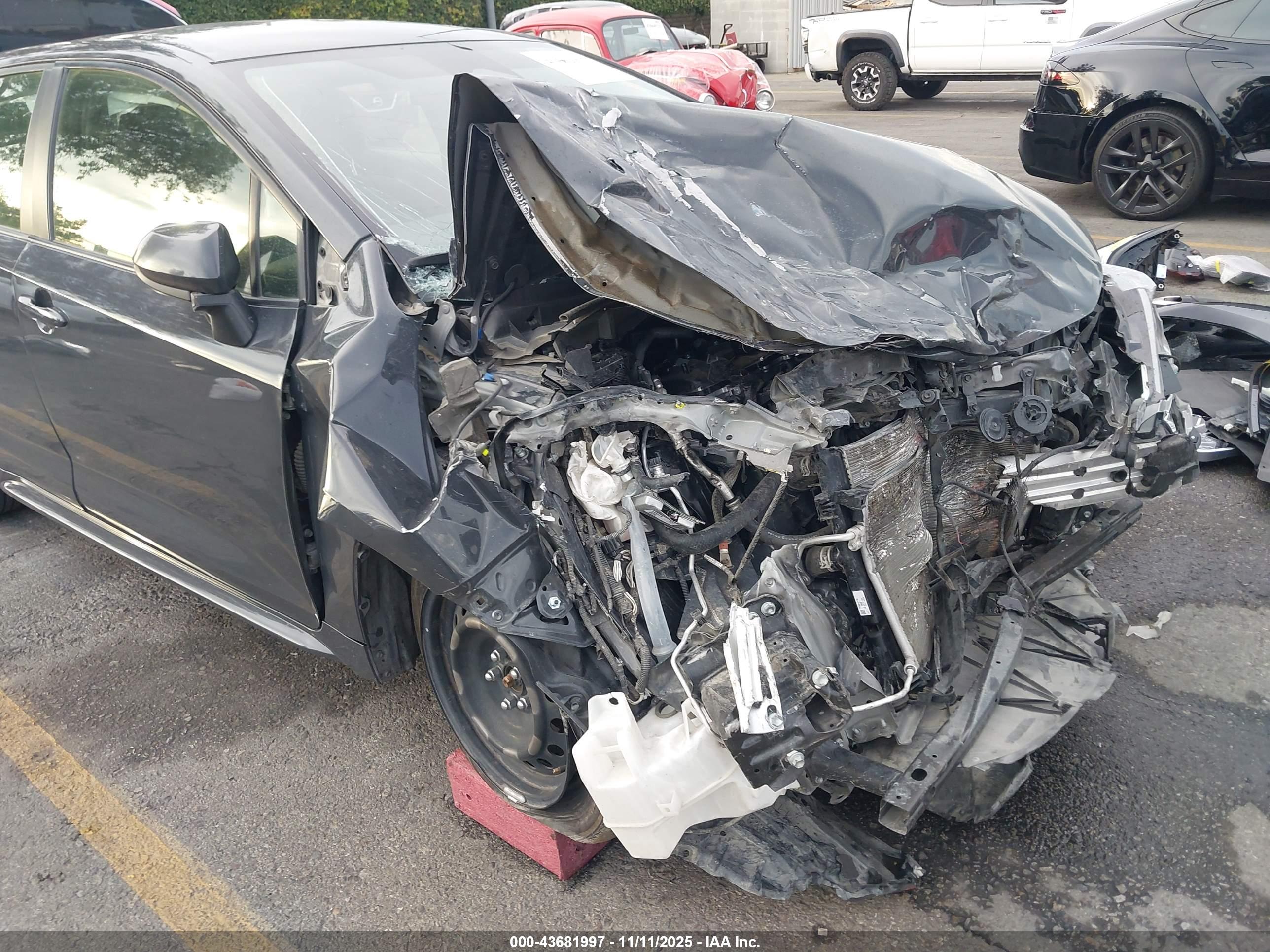 TOYOTA COROLLA image 6
