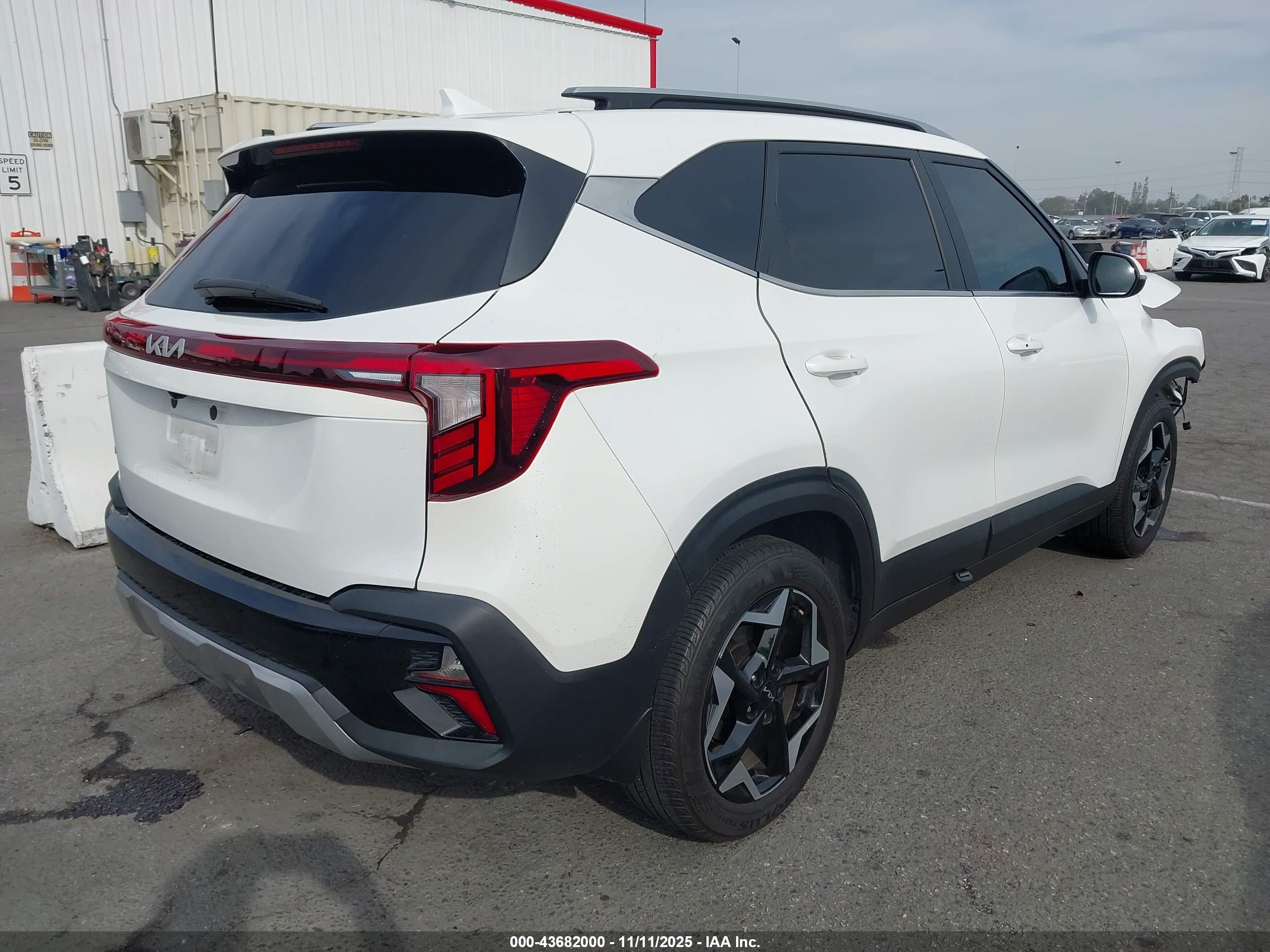 KIA SELTOS image 4