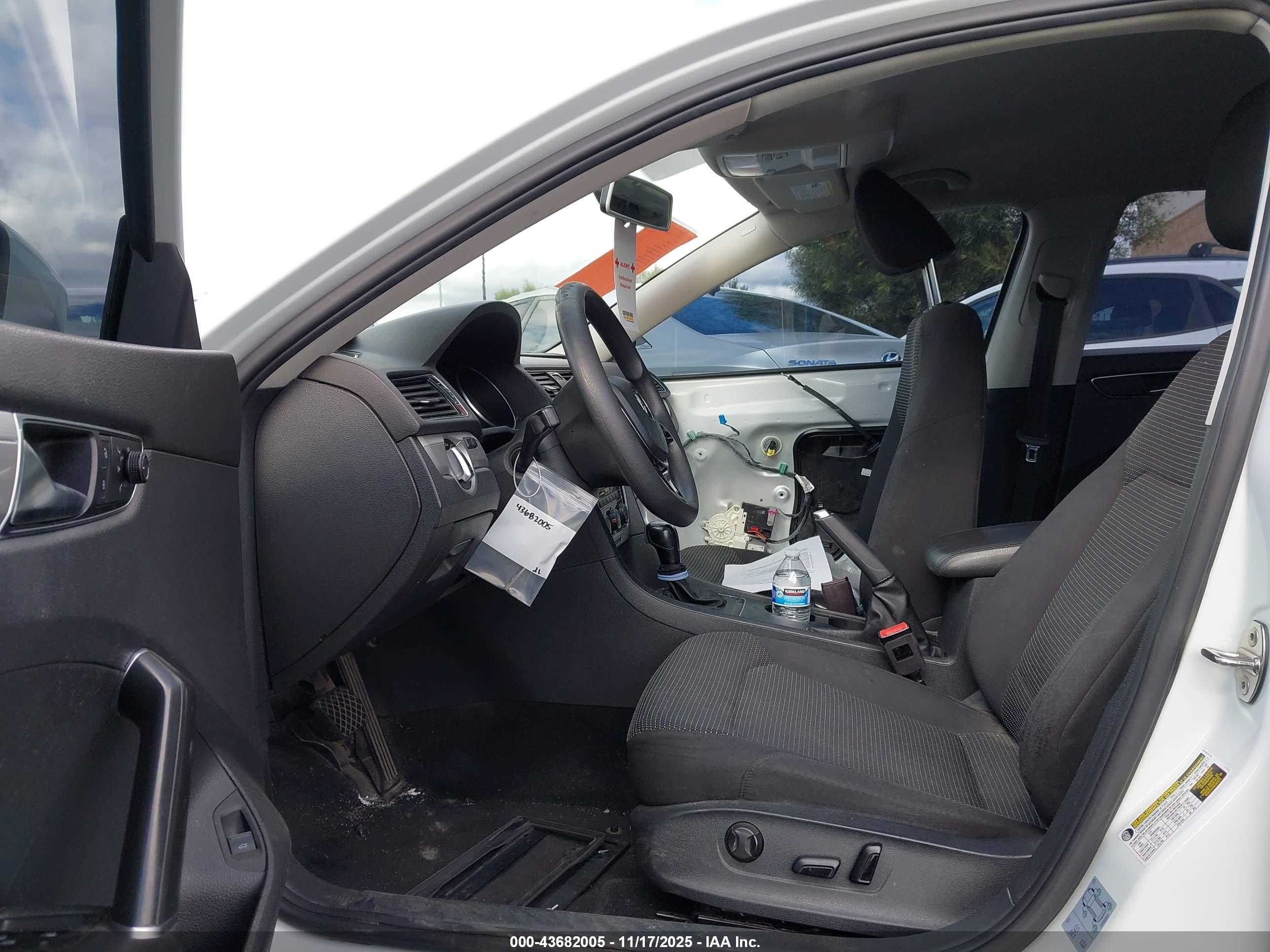 VOLKSWAGEN PASSAT image 5