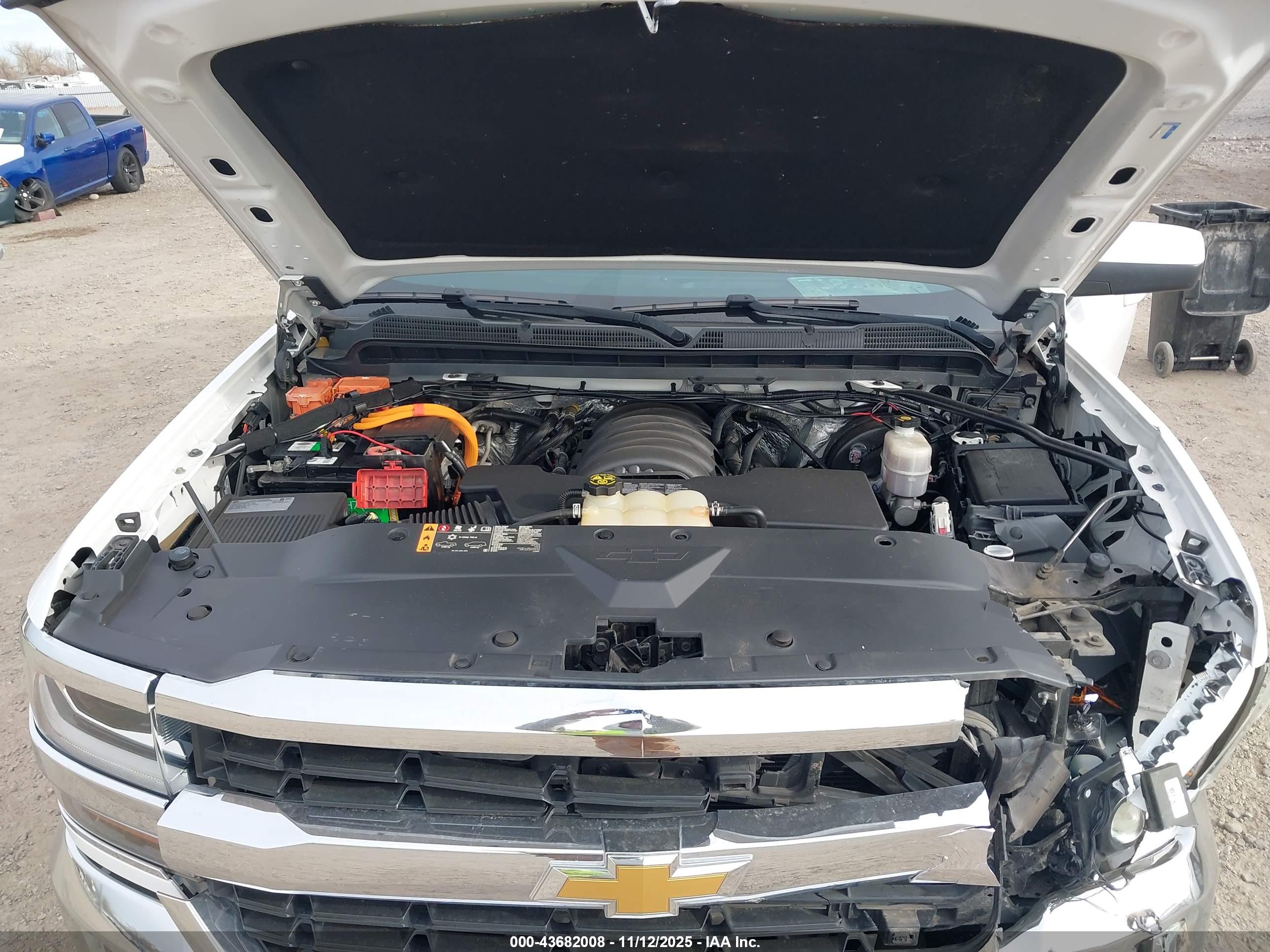 CHEVROLET SILVERADO image 10