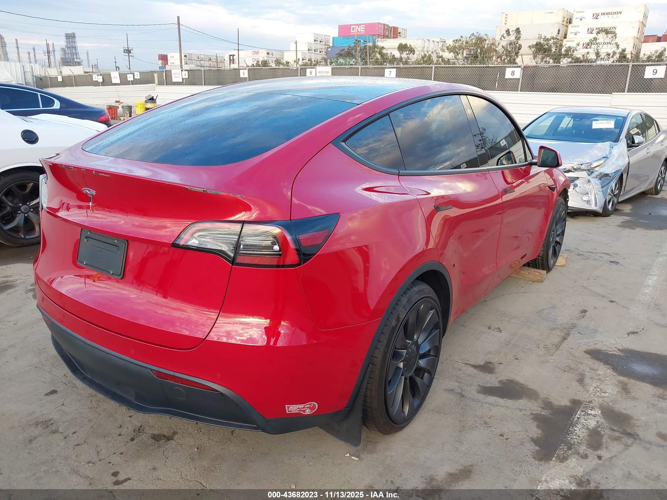 TESLA MODEL image 4