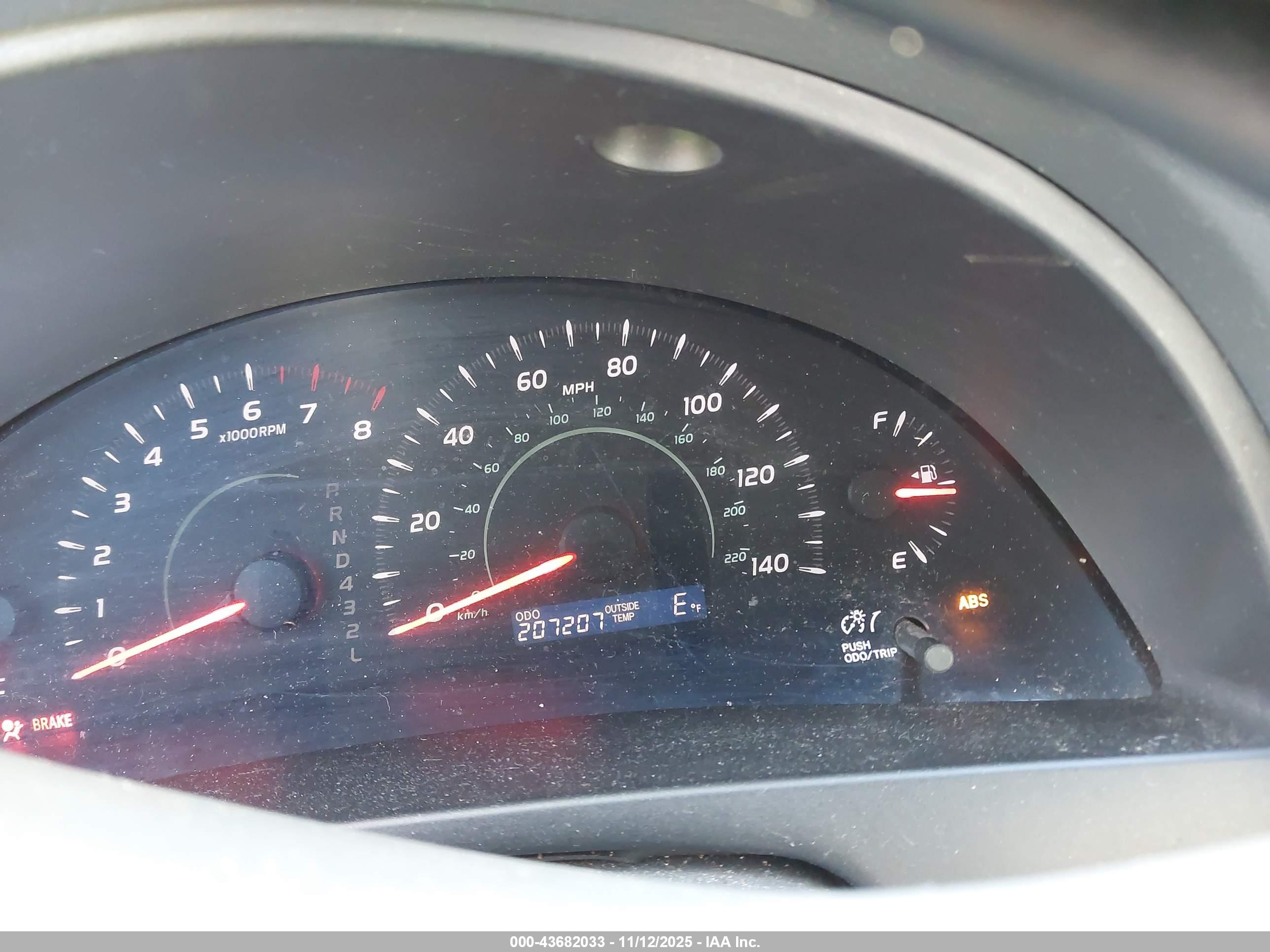 TOYOTA CAMRY image 7