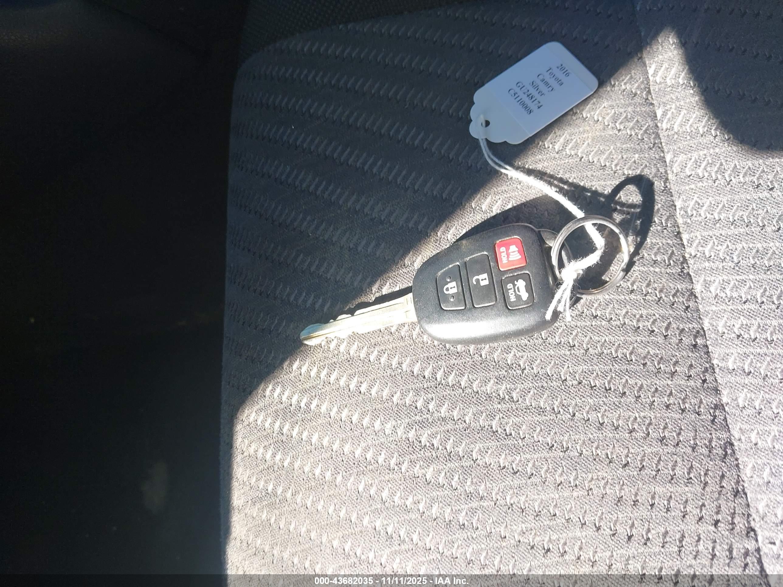 TOYOTA CAMRY image 11