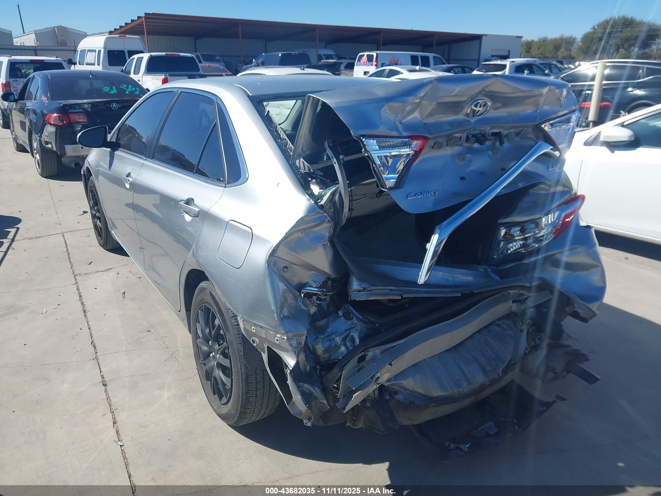TOYOTA CAMRY image 3
