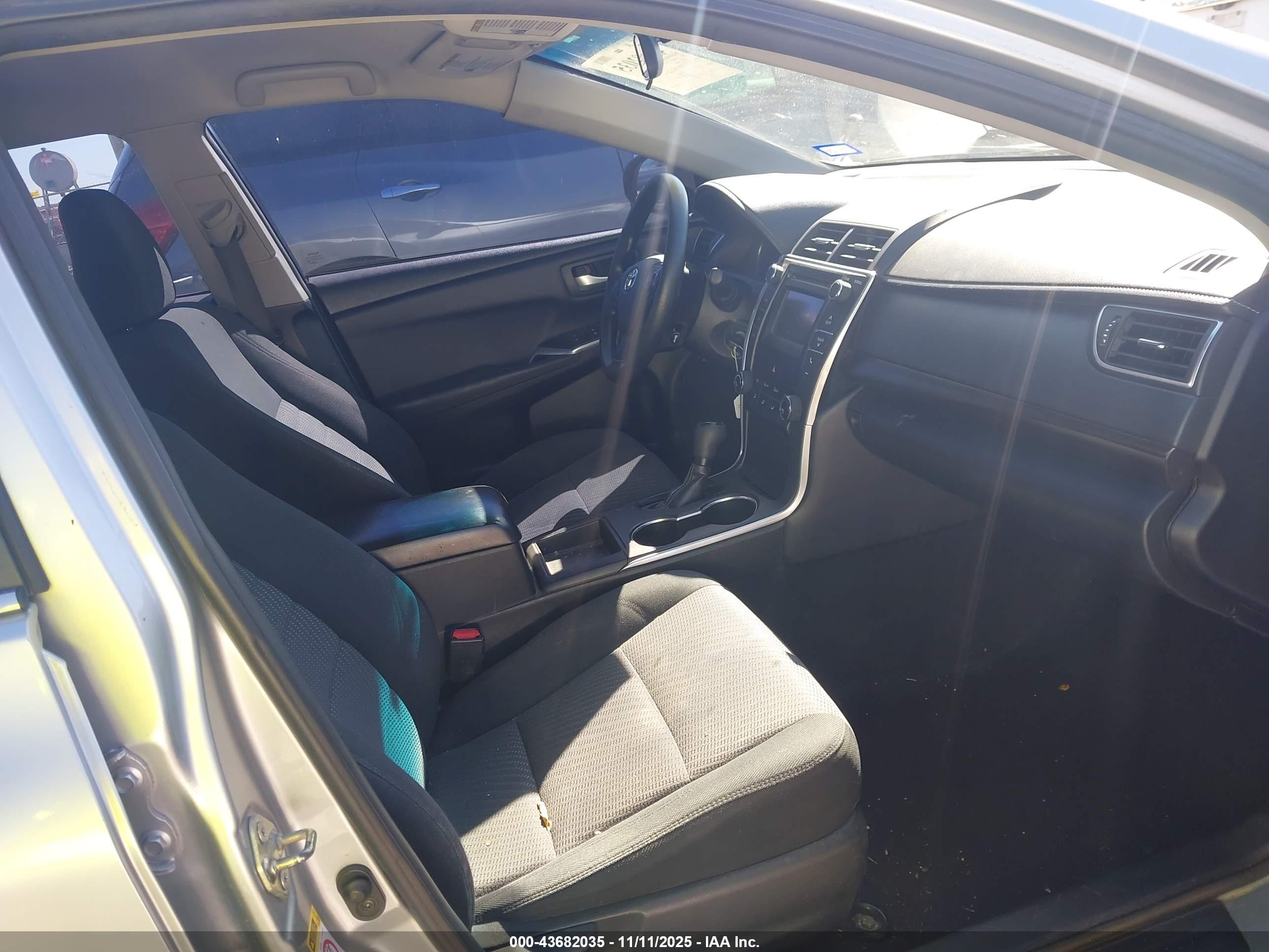 TOYOTA CAMRY image 5