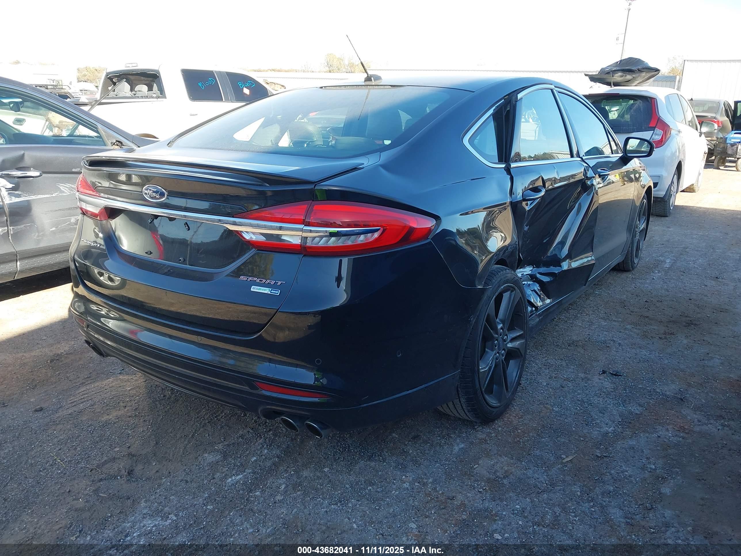 FORD FUSION image 4