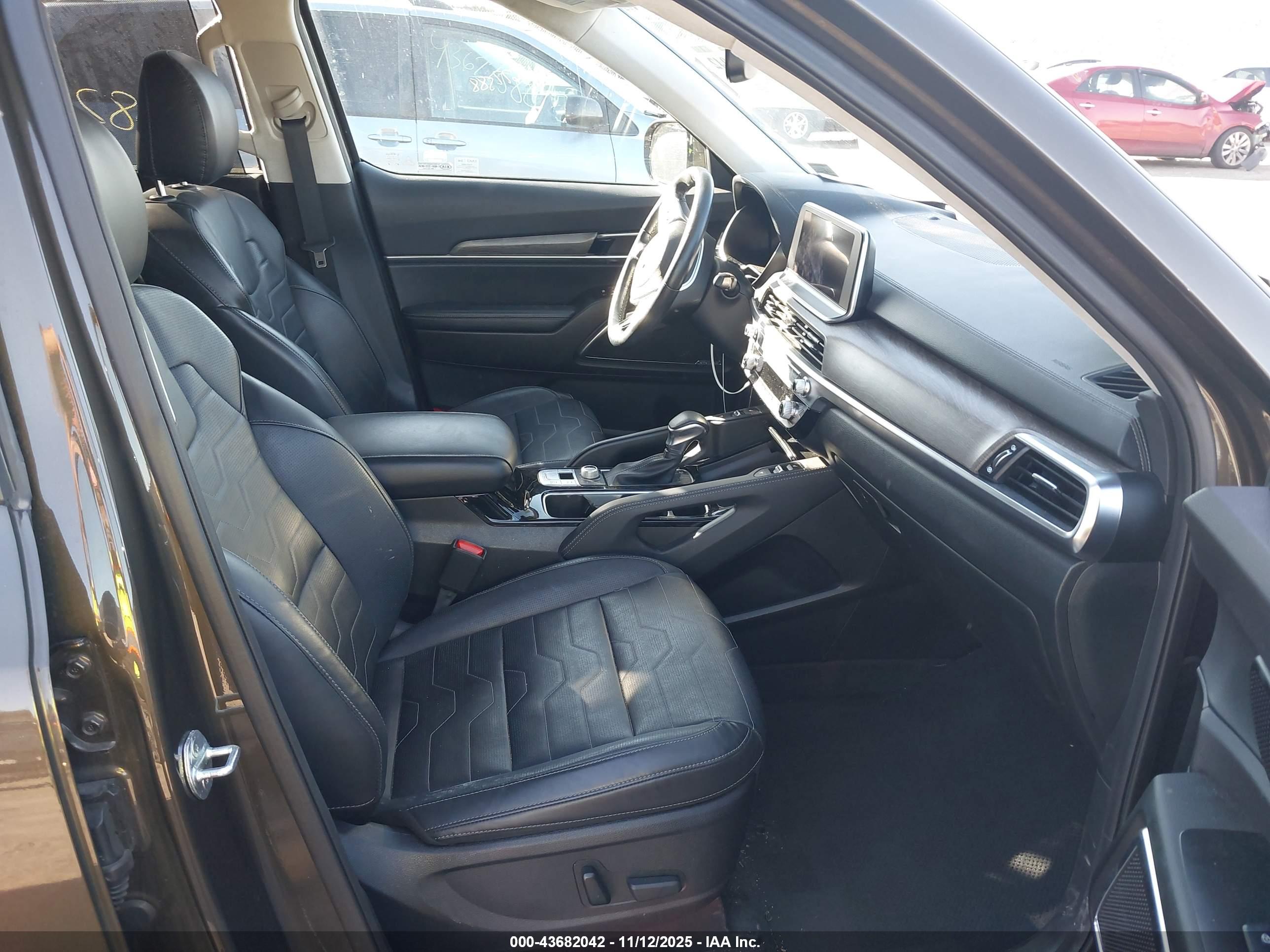 KIA TELLURIDE image 5