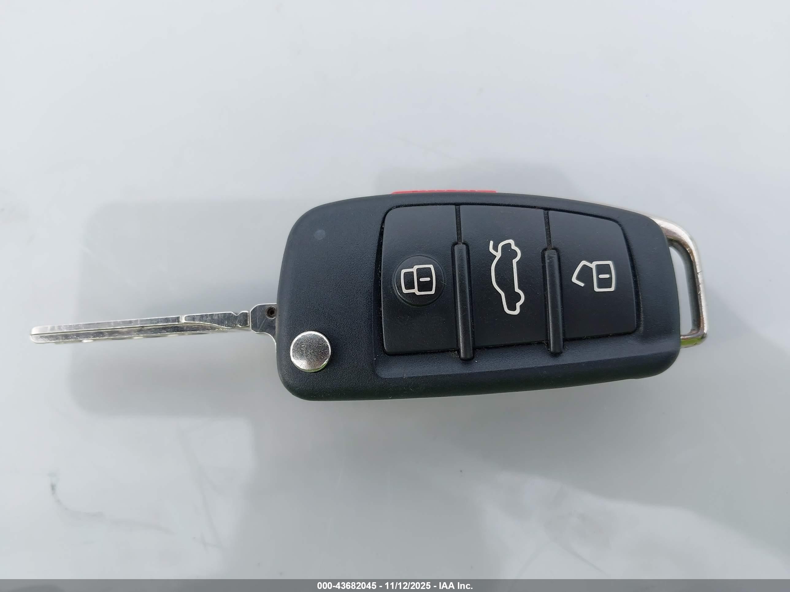 AUDI A4 image 11
