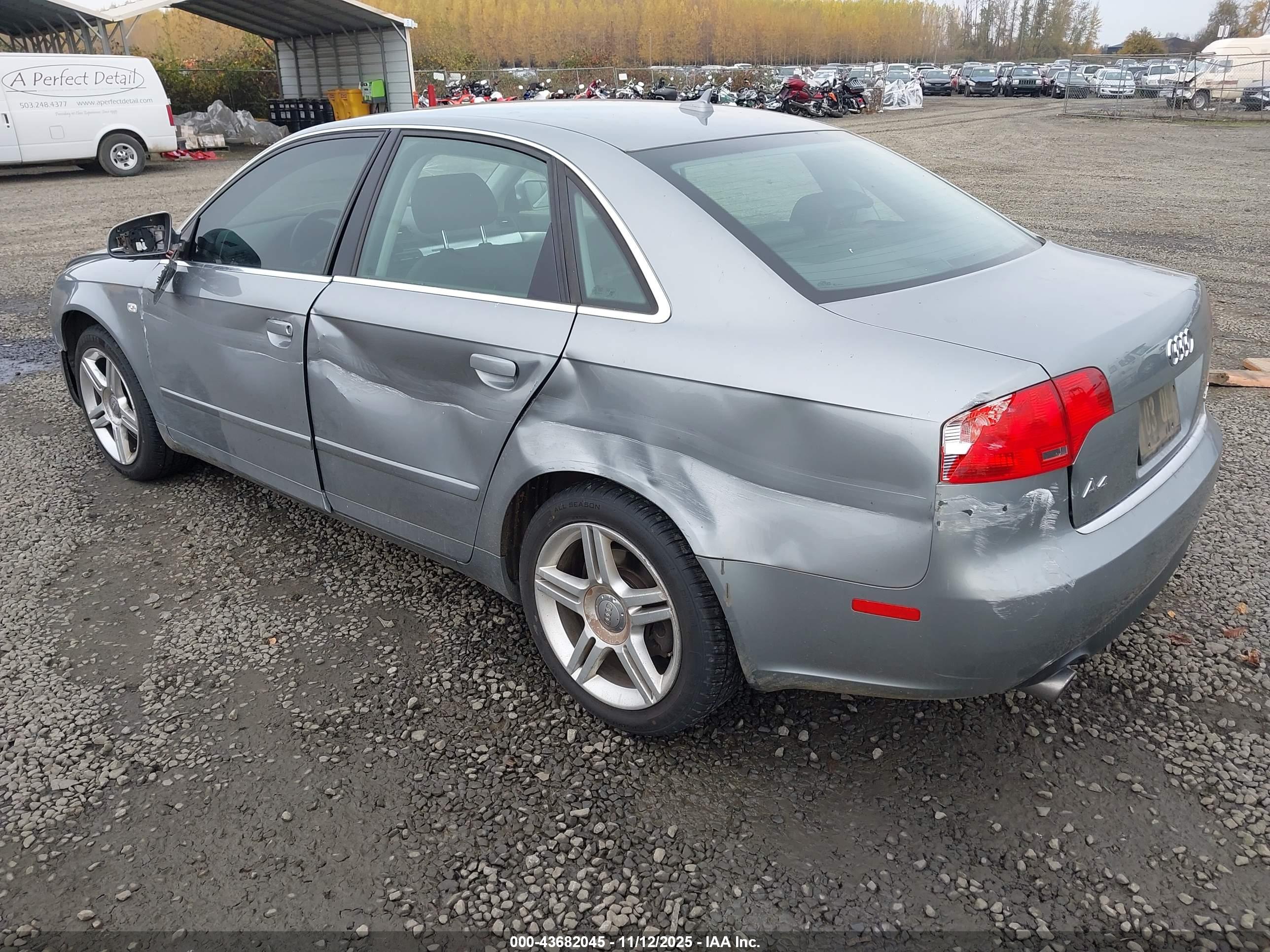 AUDI A4 image 3