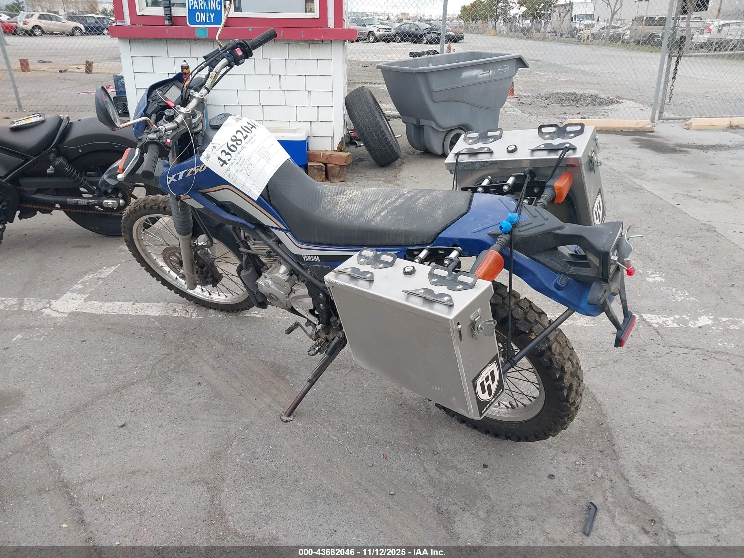 YAMAHA XT250 image 3