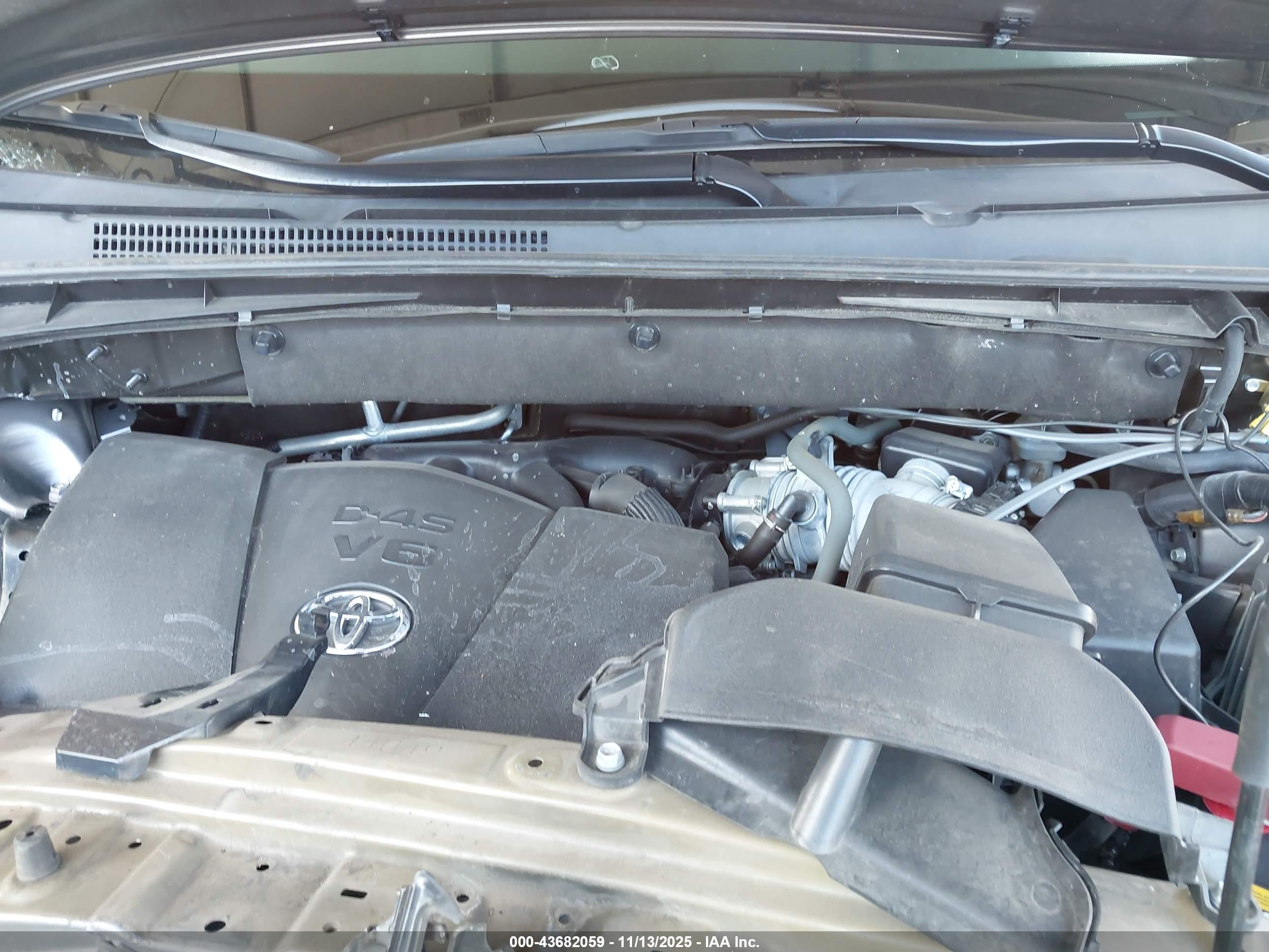 TOYOTA HIGHLANDER image 10