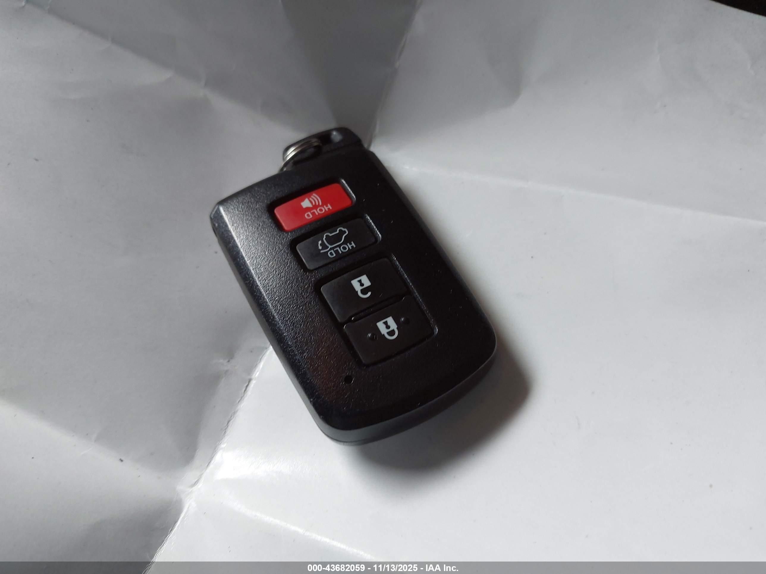 TOYOTA HIGHLANDER image 11