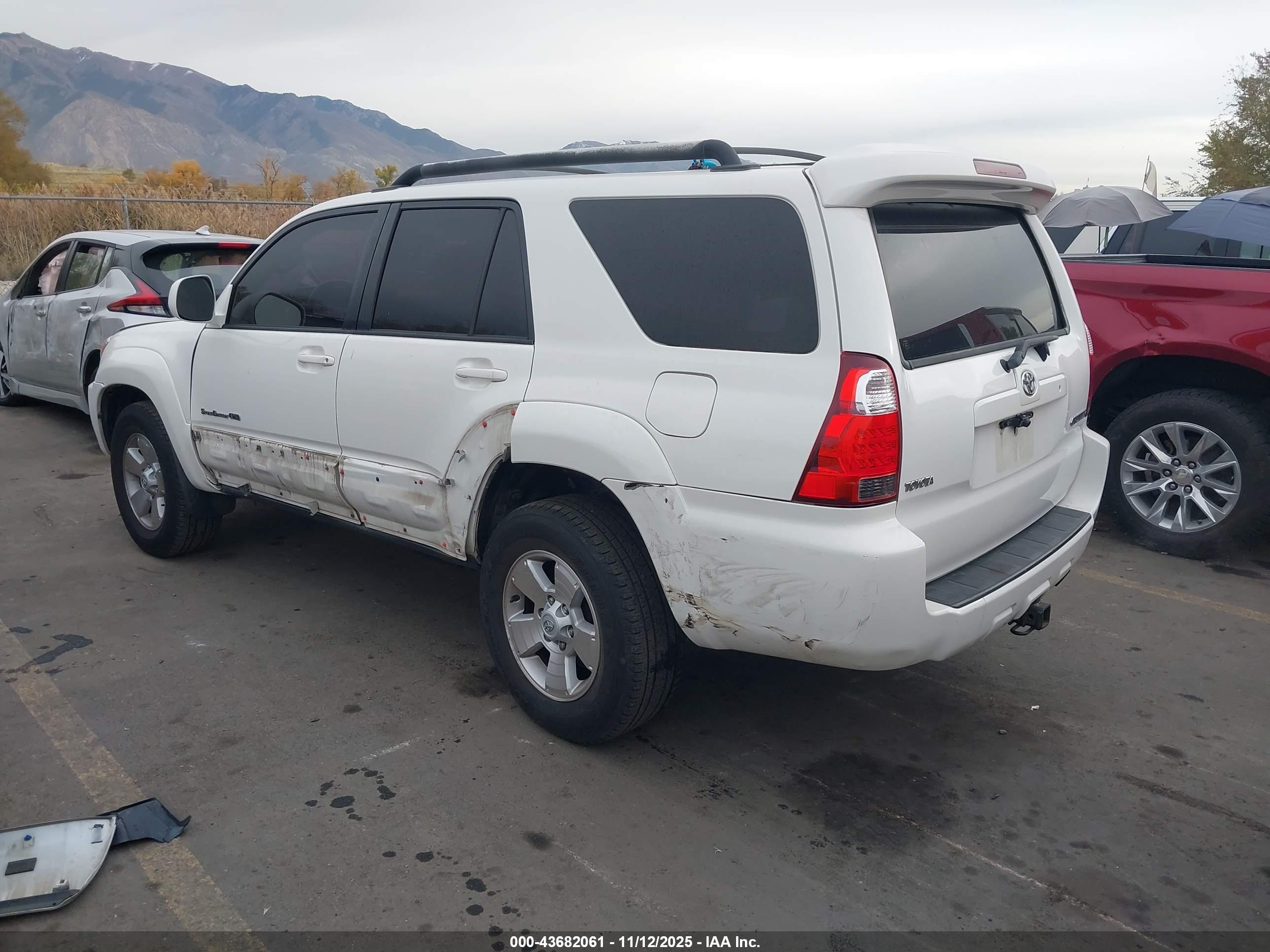 TOYOTA 4RUNNER image 3
