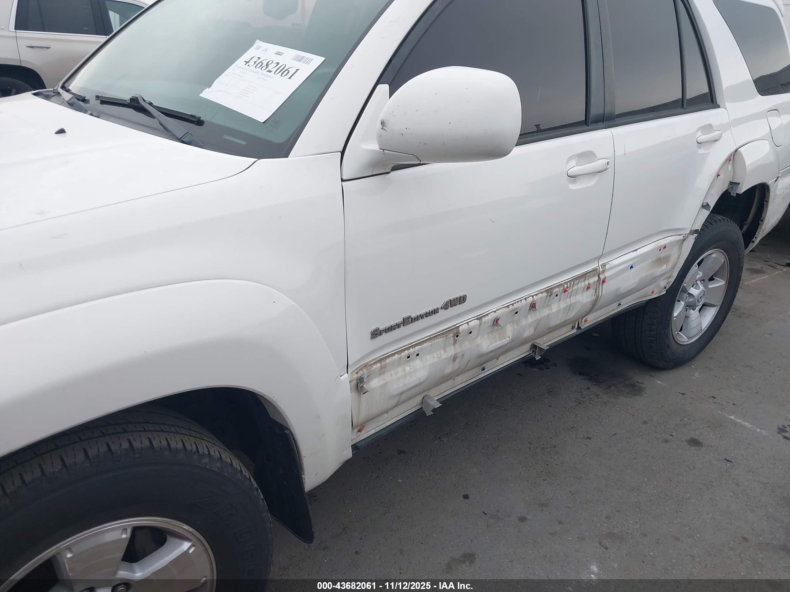 TOYOTA 4RUNNER image 6