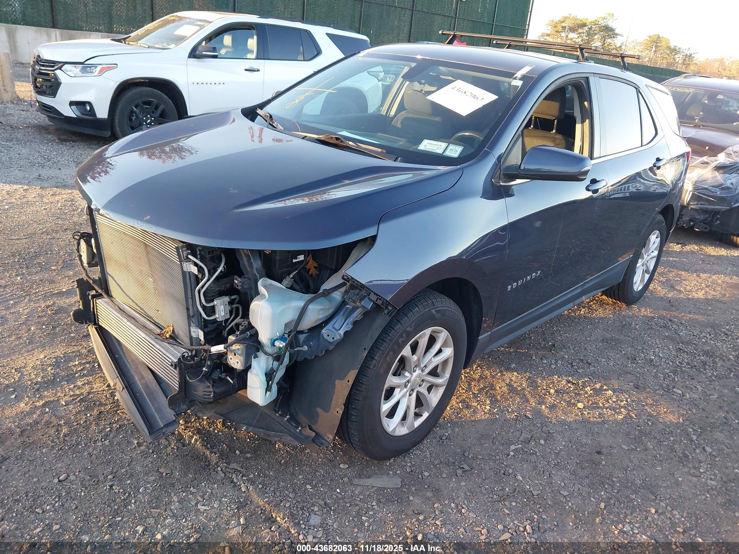 CHEVROLET EQUINOX image 2