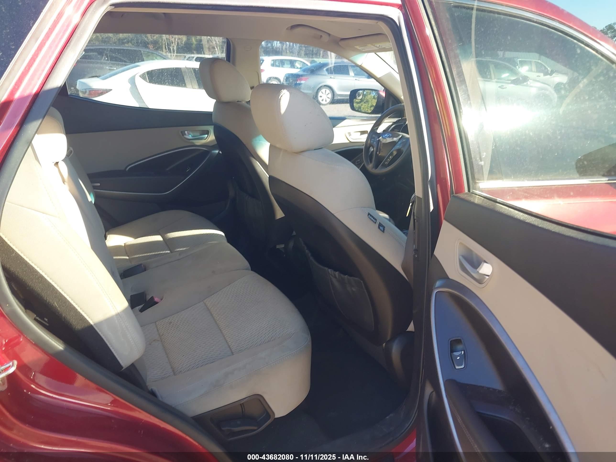 HYUNDAI SANTA image 8
