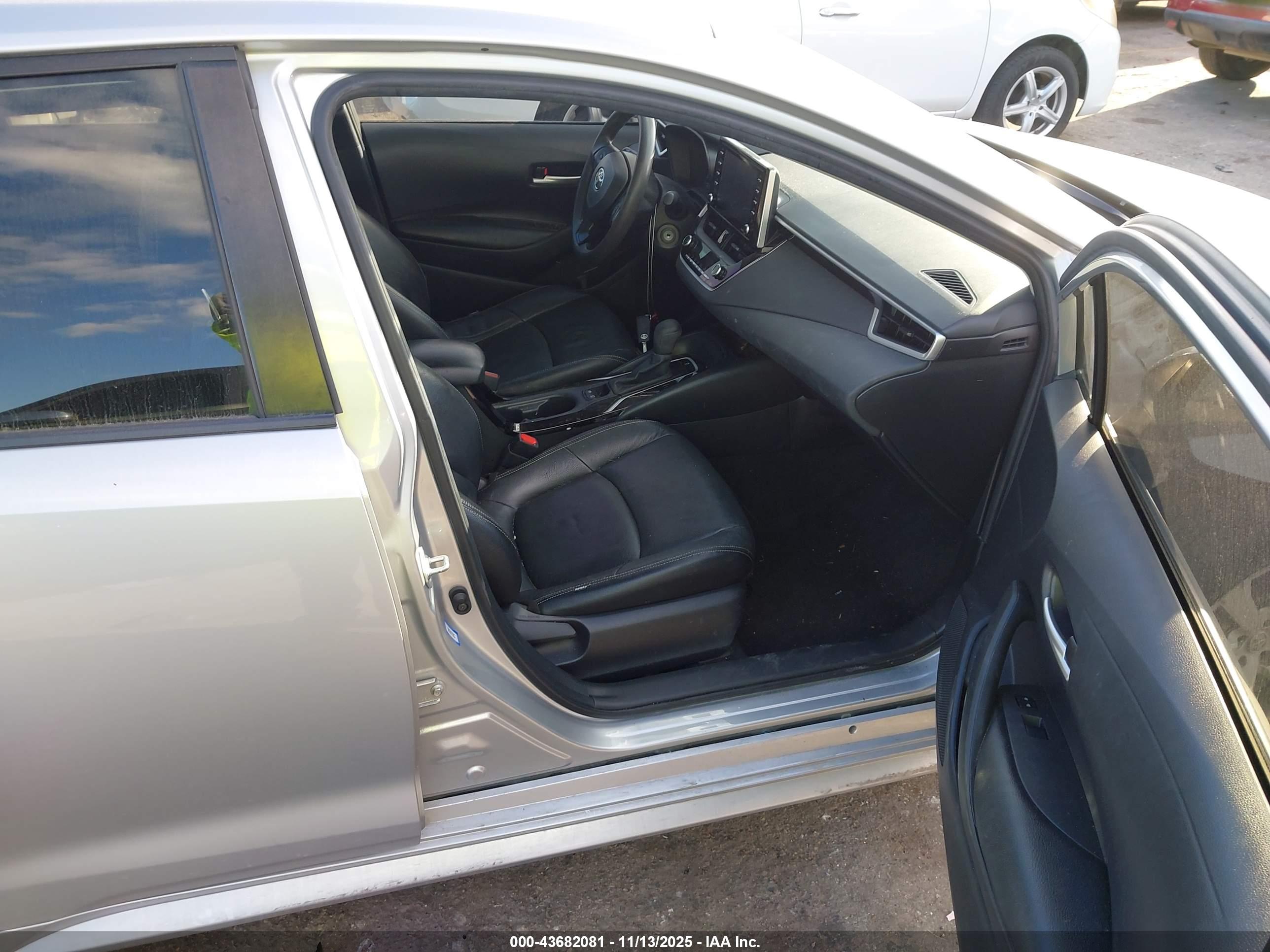 TOYOTA COROLLA image 5